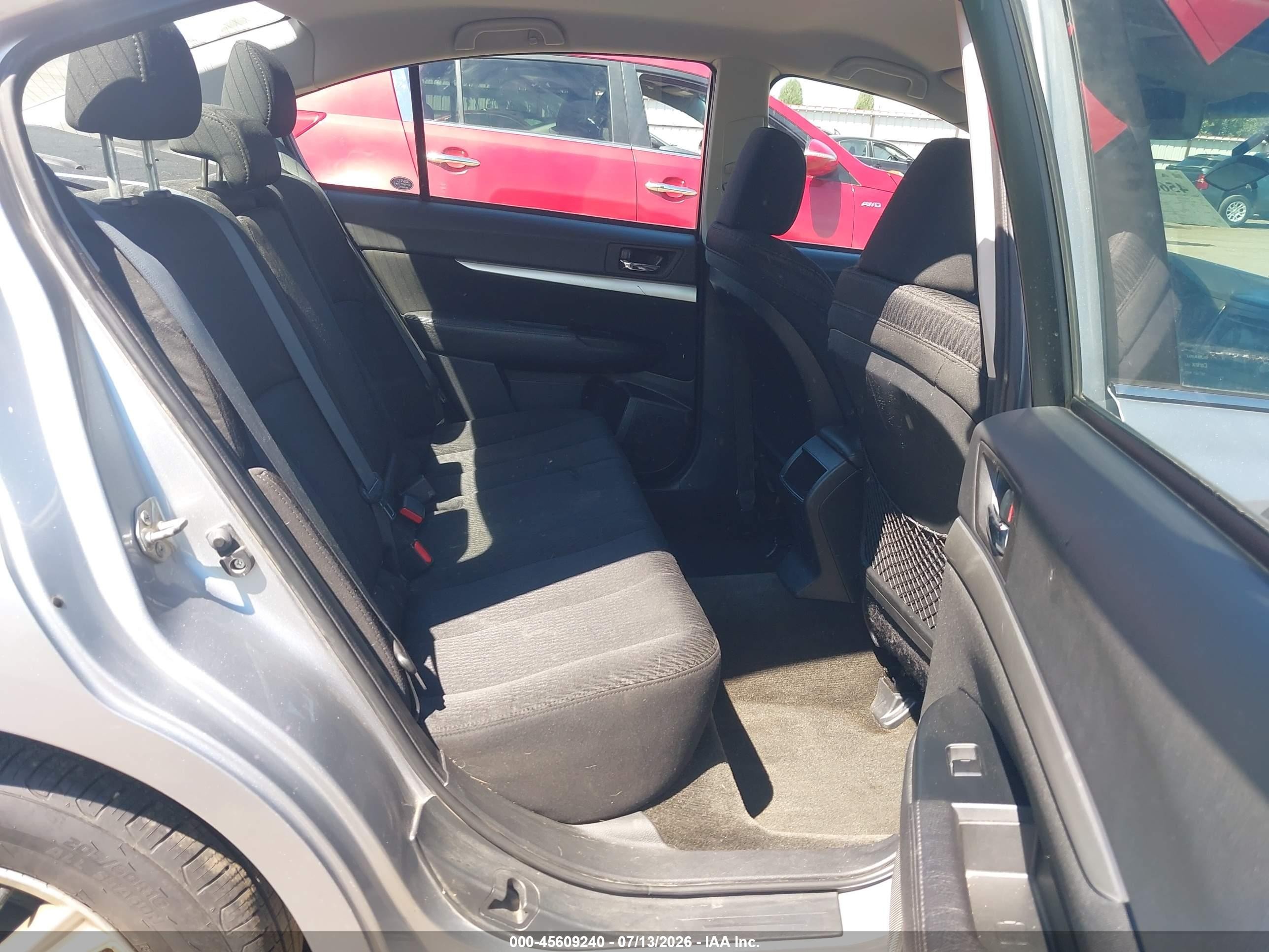 2012 Subaru Legacy 2.5i Premium Silver vin: 4S3BMBC63C3042903