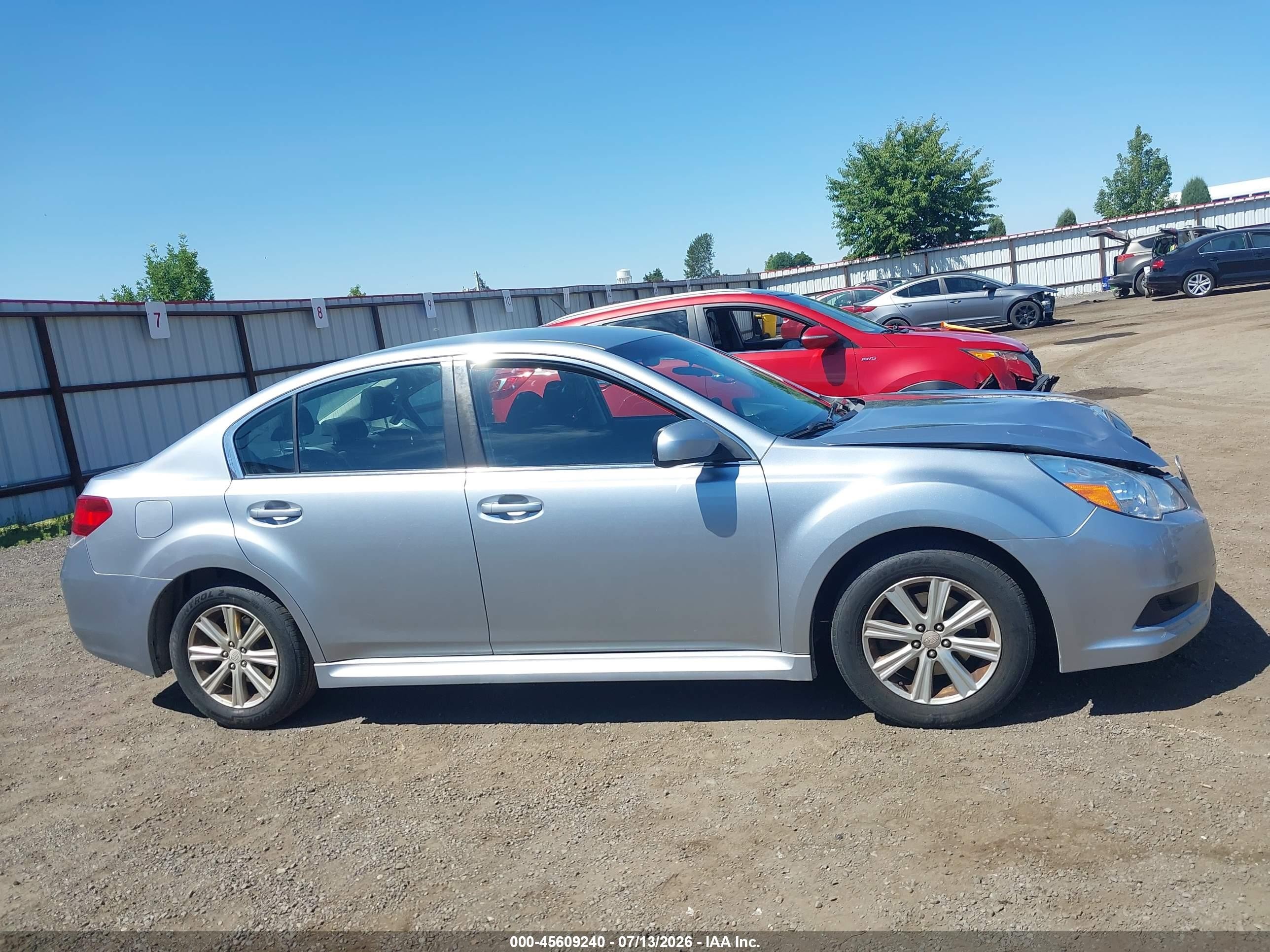 2012 Subaru Legacy 2.5i Premium Silver vin: 4S3BMBC63C3042903