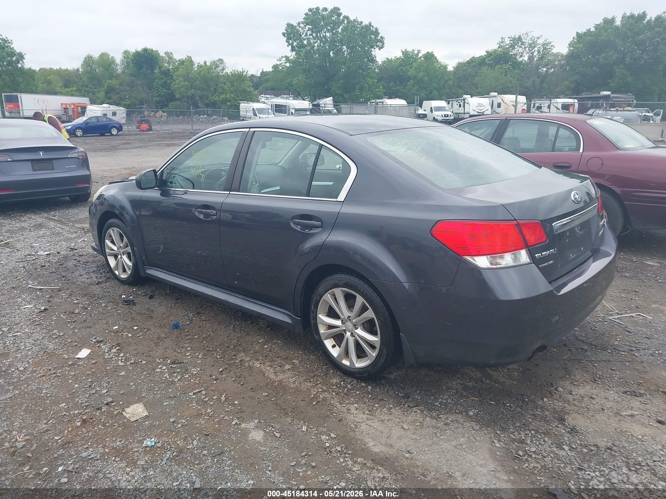 2013 Subaru Legacy 2.5i Premium Серый vin: 4S3BMBC63D3010454