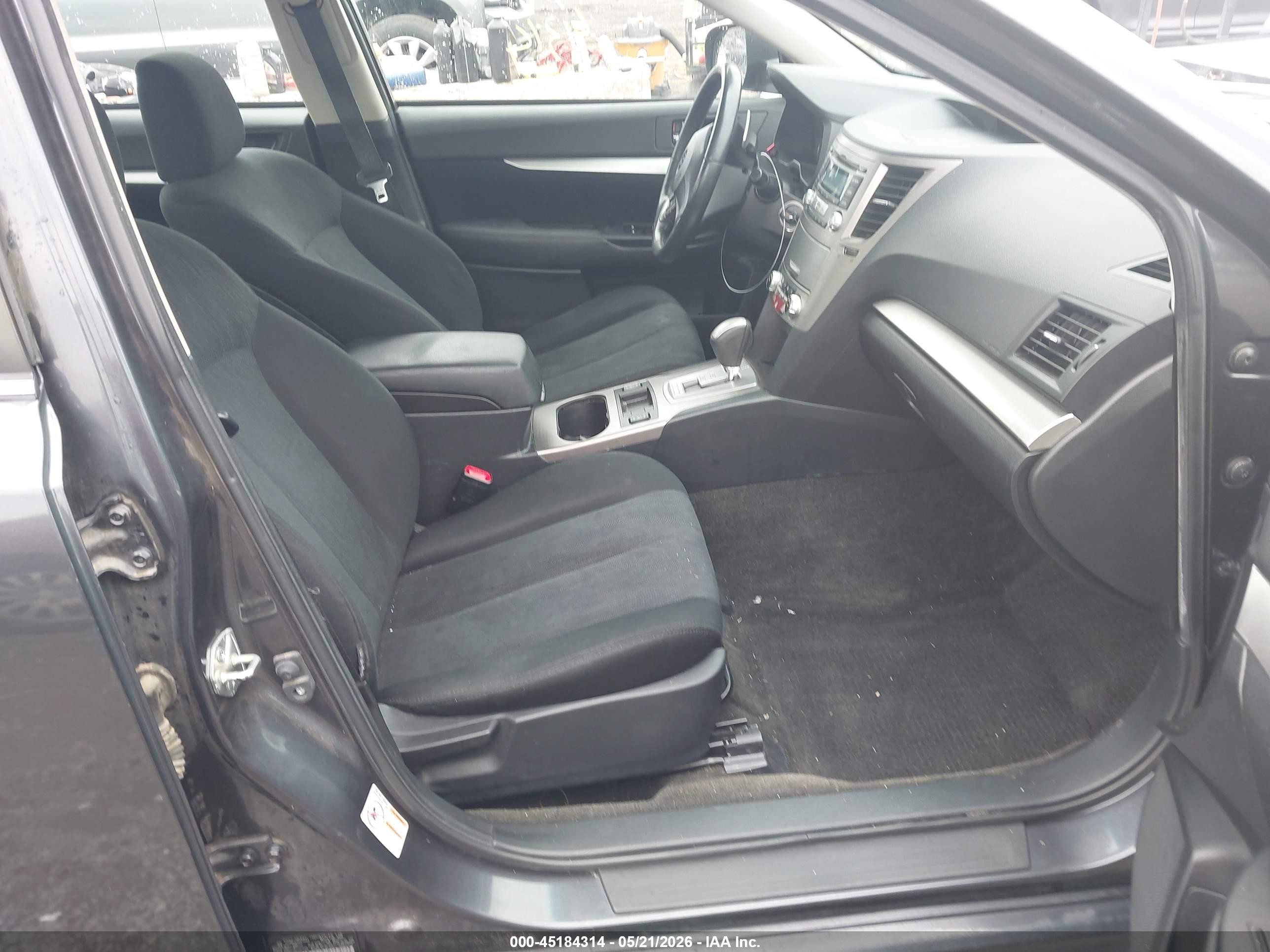 2013 Subaru Legacy 2.5i Premium Серый vin: 4S3BMBC63D3010454