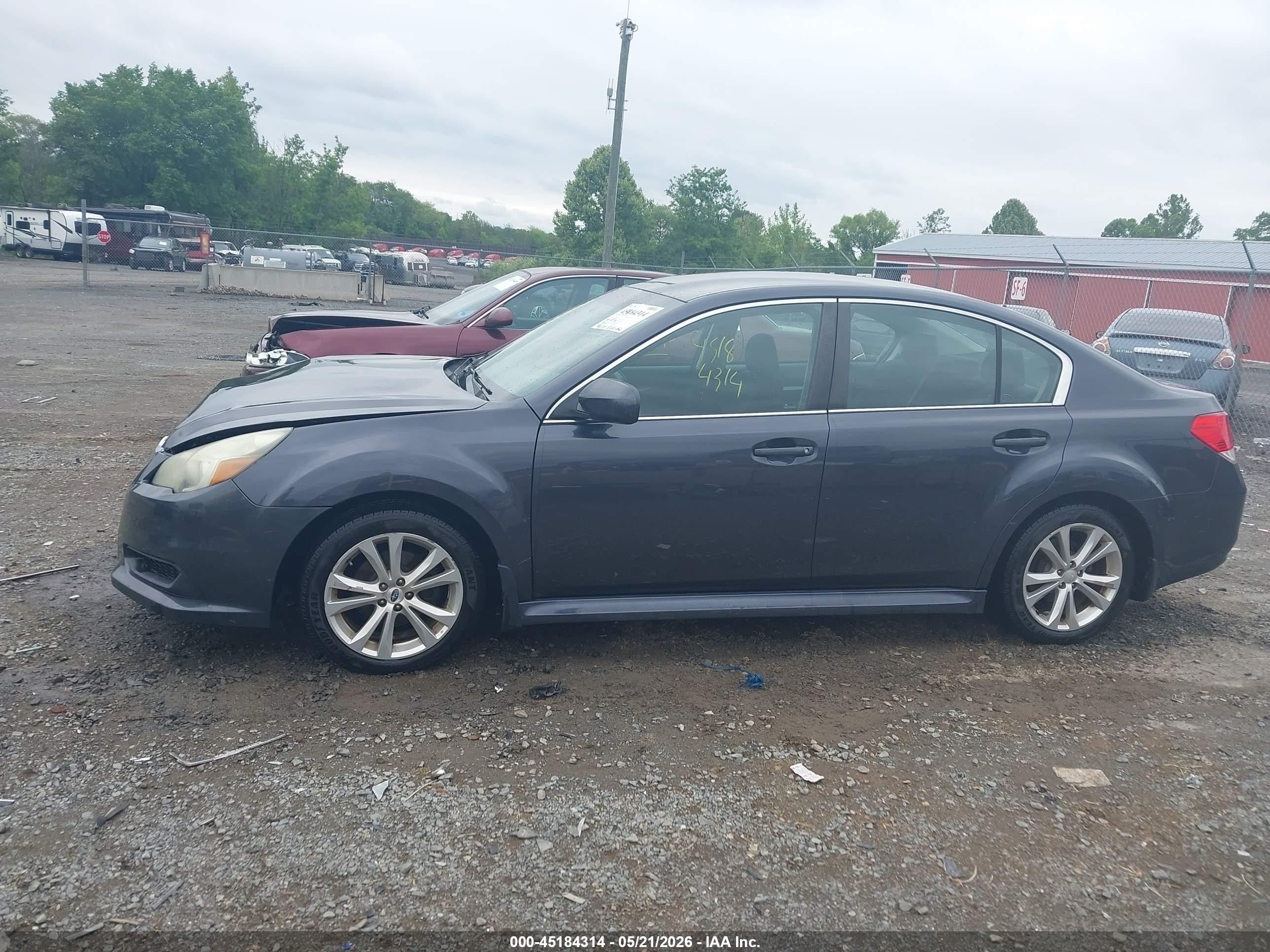 2013 Subaru Legacy 2.5i Premium Серый vin: 4S3BMBC63D3010454