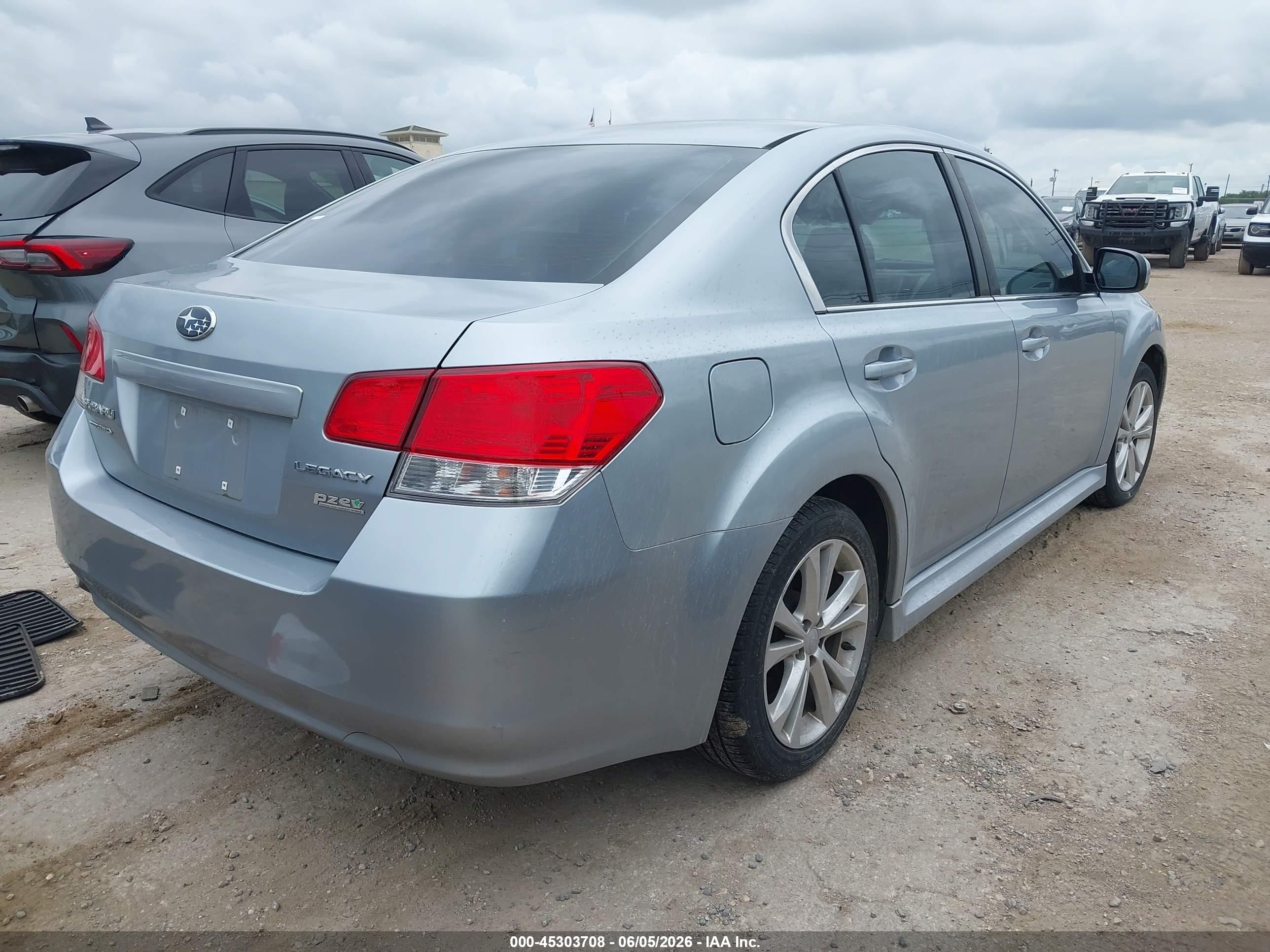 2013 Subaru Legacy 2.5i Premium Silver vin: 4S3BMBC63D3014827