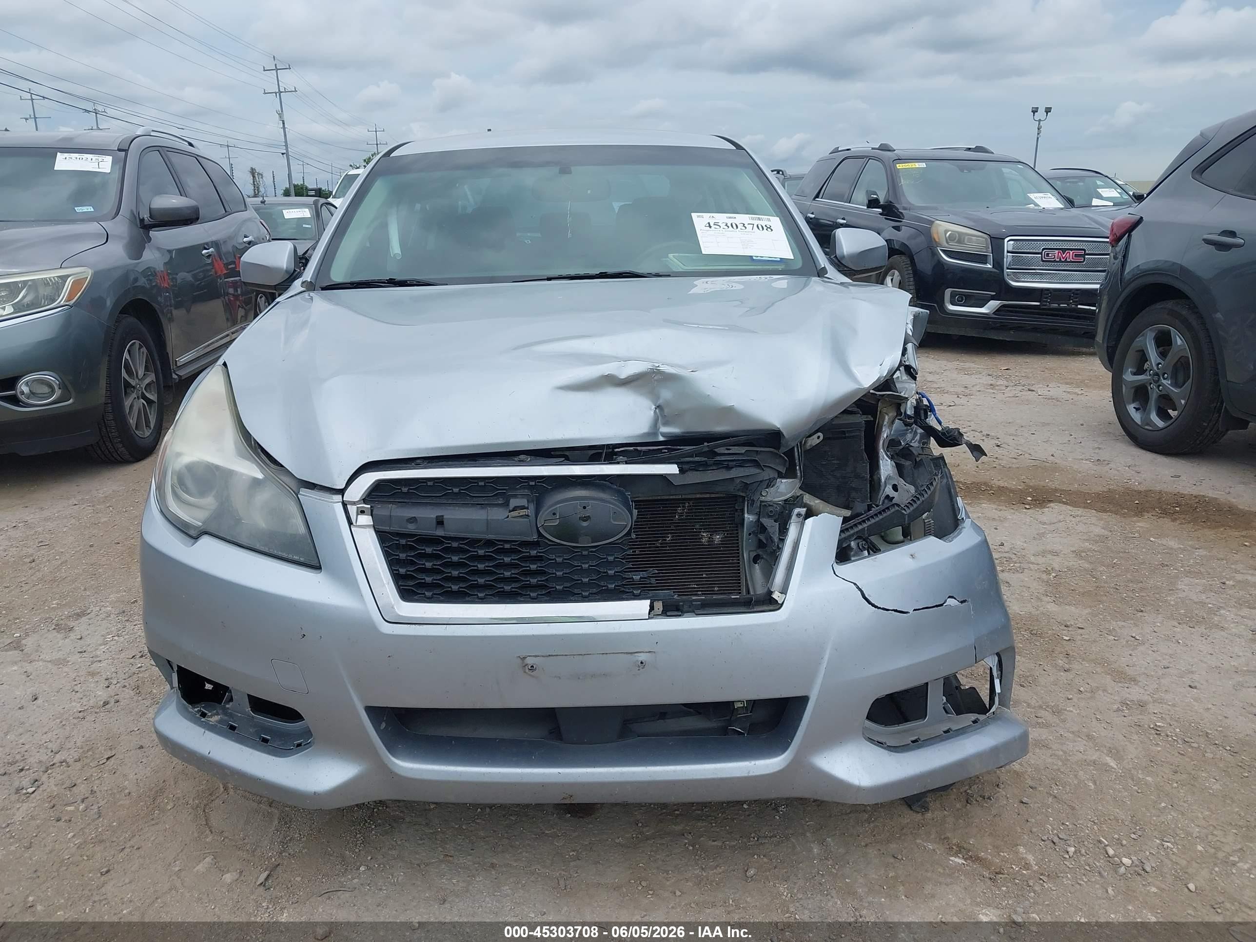 2013 Subaru Legacy 2.5i Premium Silver vin: 4S3BMBC63D3014827