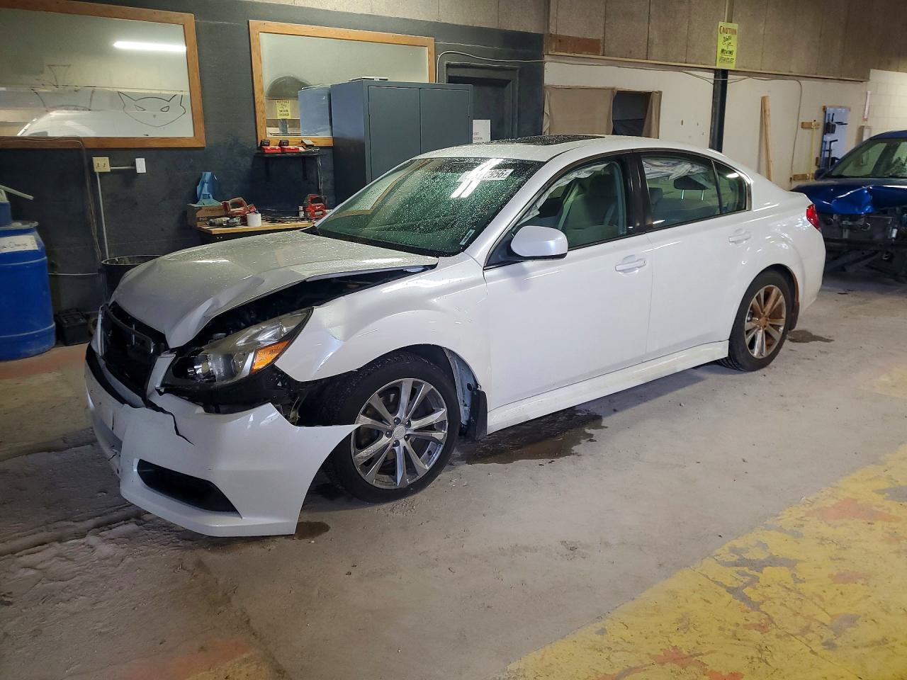 2014 Subaru Legacy 2.5i Premium White vin: 4S3BMBC63E3033220