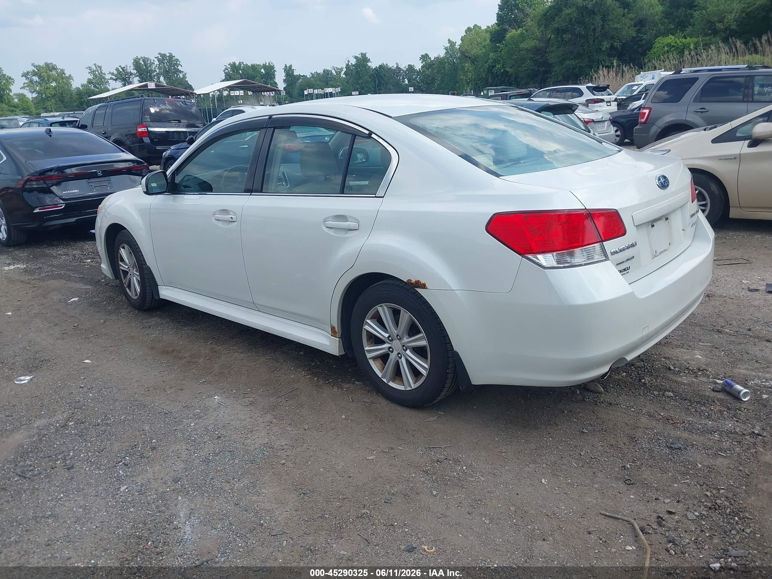 2011 Subaru Legacy 2.5i Premium White vin: 4S3BMBC64B3259679