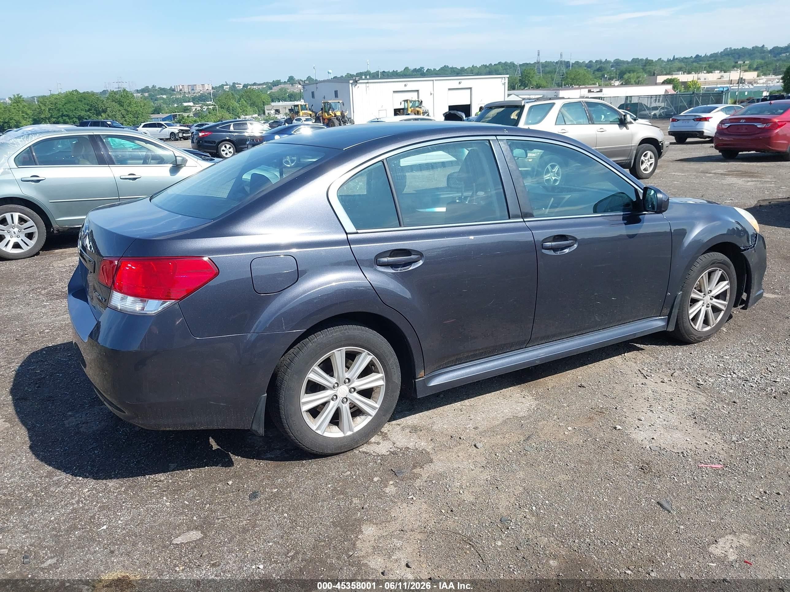 2011 Subaru Legacy 2.5i Premium Серый vin: 4S3BMBC65B3261618