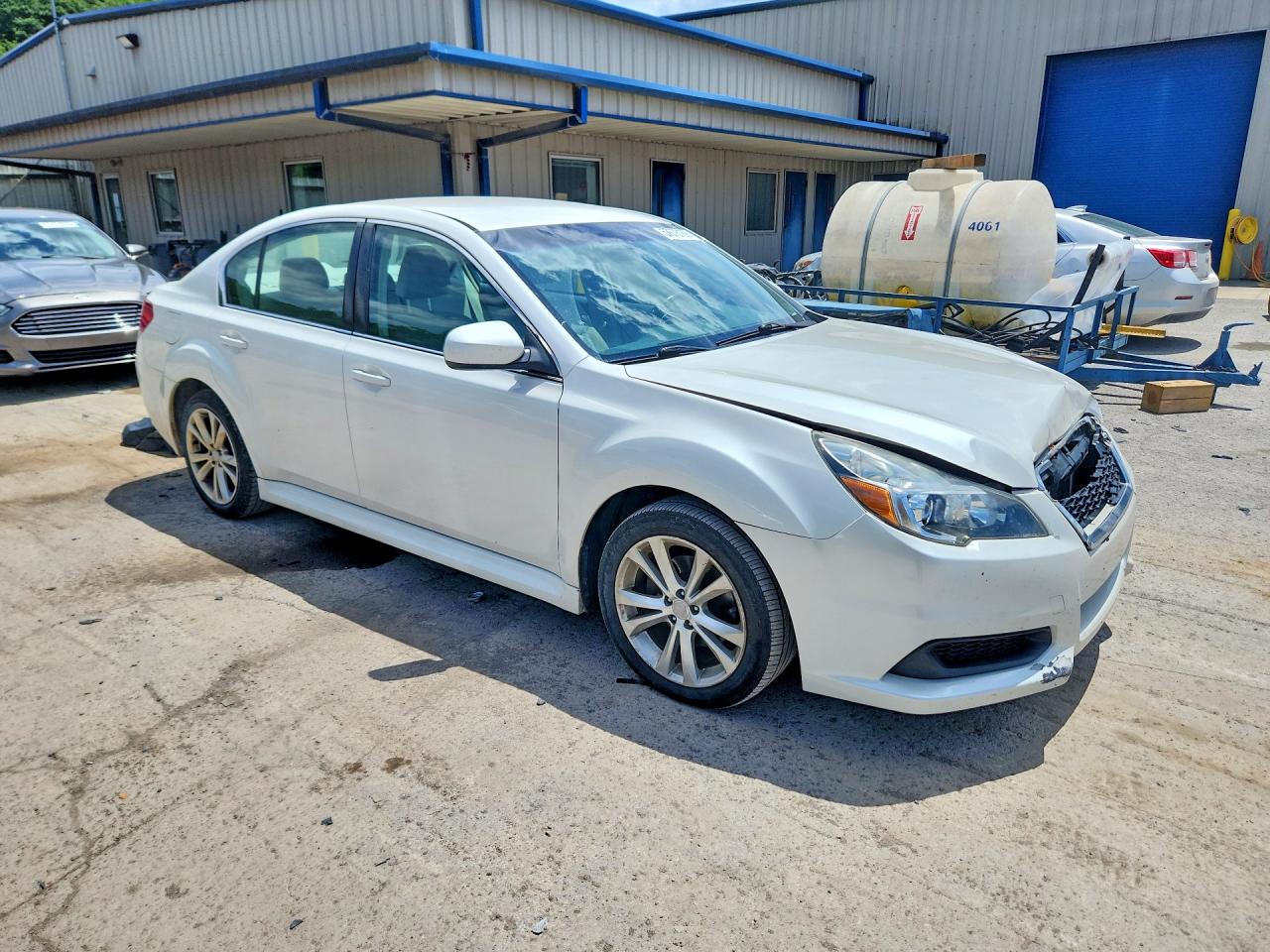 2013 Subaru Legacy 2.5i Premium White vin: 4S3BMBC65D3041589
