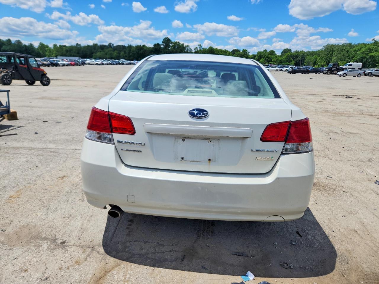 2013 Subaru Legacy 2.5i Premium White vin: 4S3BMBC65D3041589