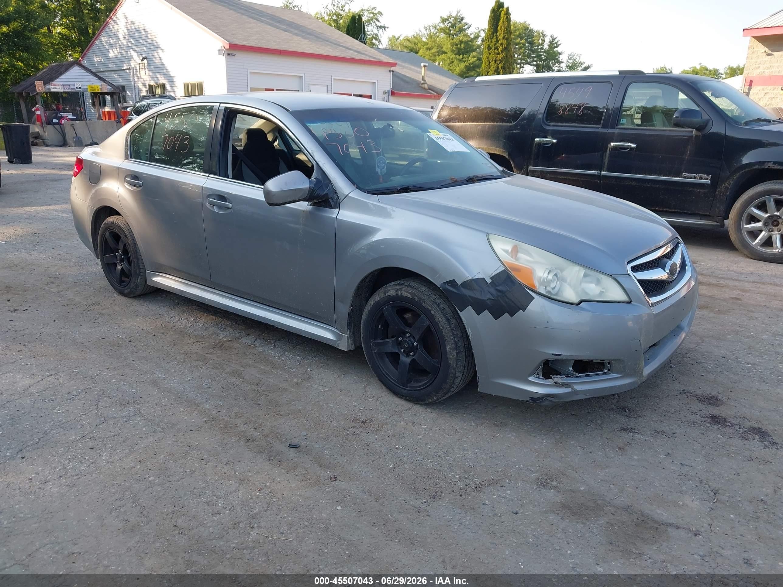 2010 Subaru Legacy 2.5i Premium Silver vin: 4S3BMBC66A3227167