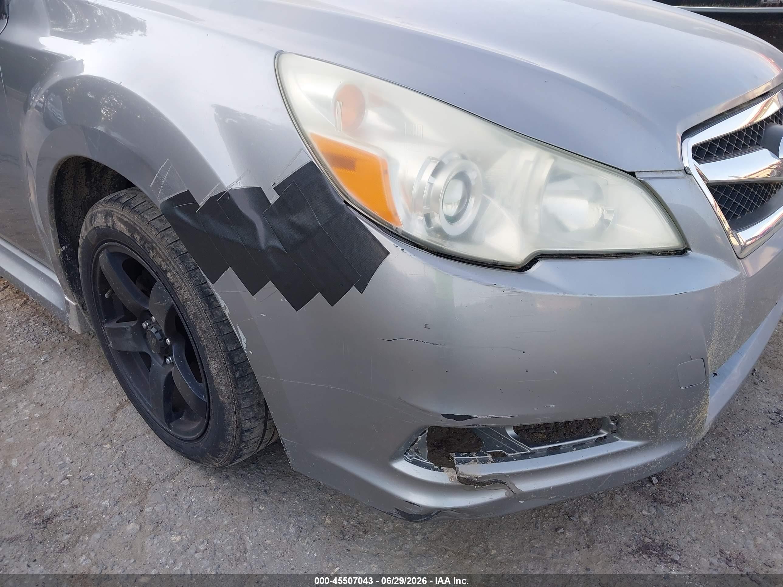 2010 Subaru Legacy 2.5i Premium Silver vin: 4S3BMBC66A3227167