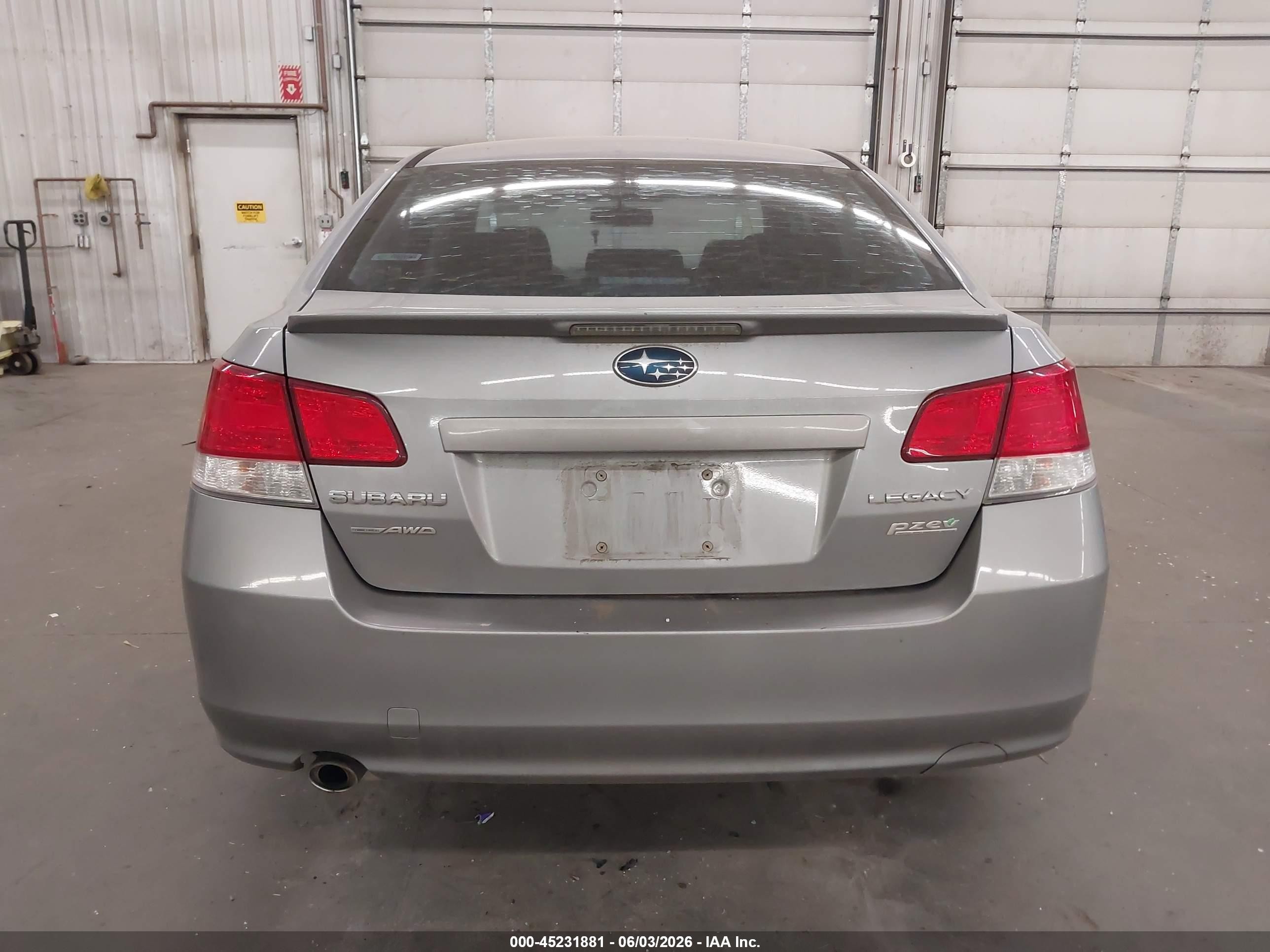 2011 Subaru Legacy 2.5i Premium Gray vin: 4S3BMBC66B3254659