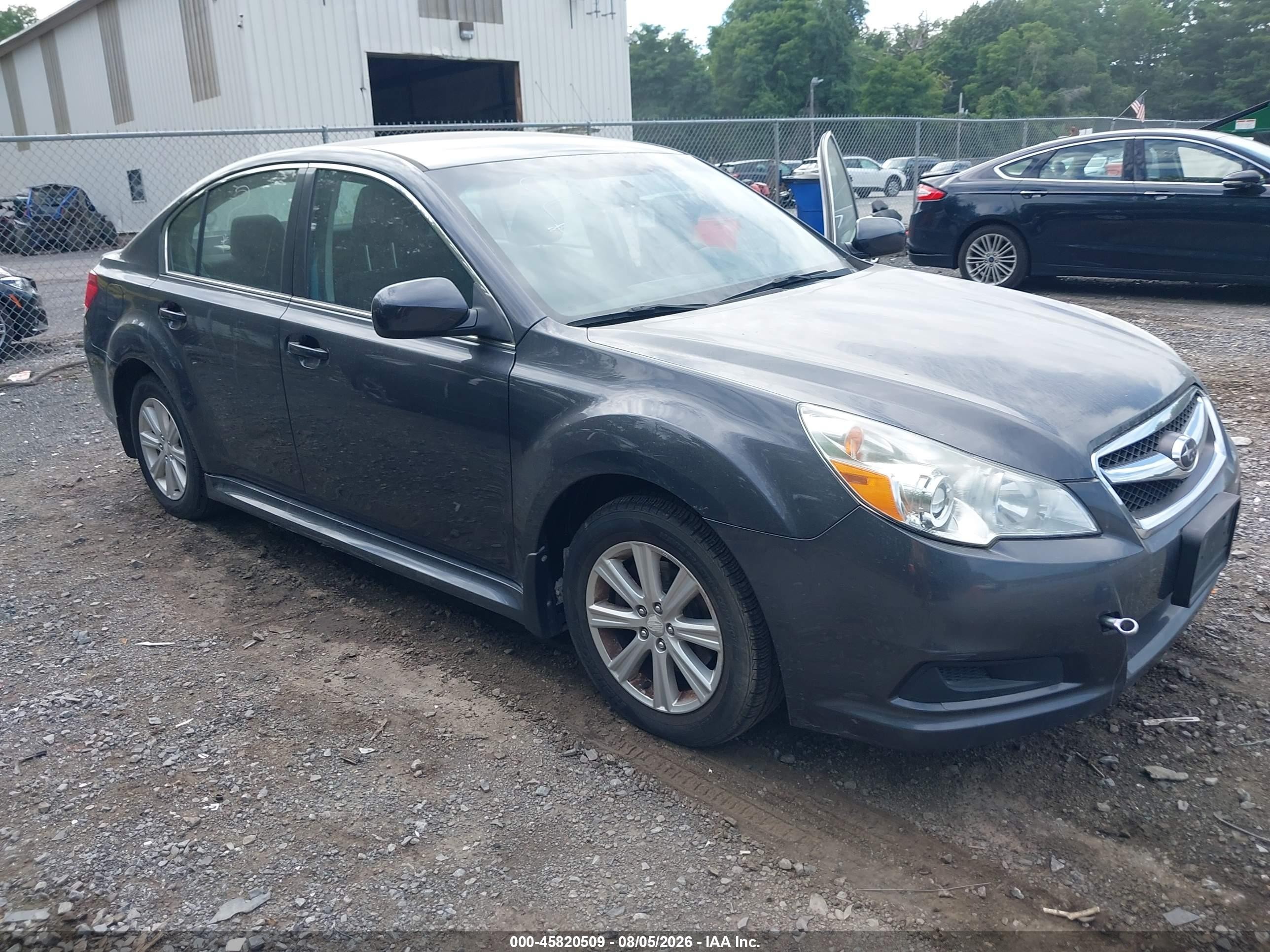 2011 Subaru Legacy 2.5i Premium Gray vin: 4S3BMBC66B3263328