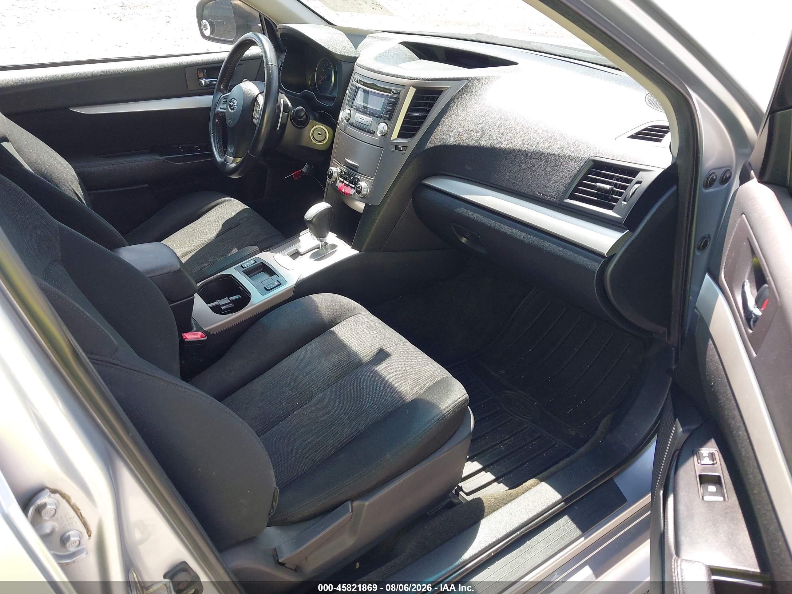 2013 Subaru Legacy 2.5i Premium Silver vin: 4S3BMBC66D3018533
