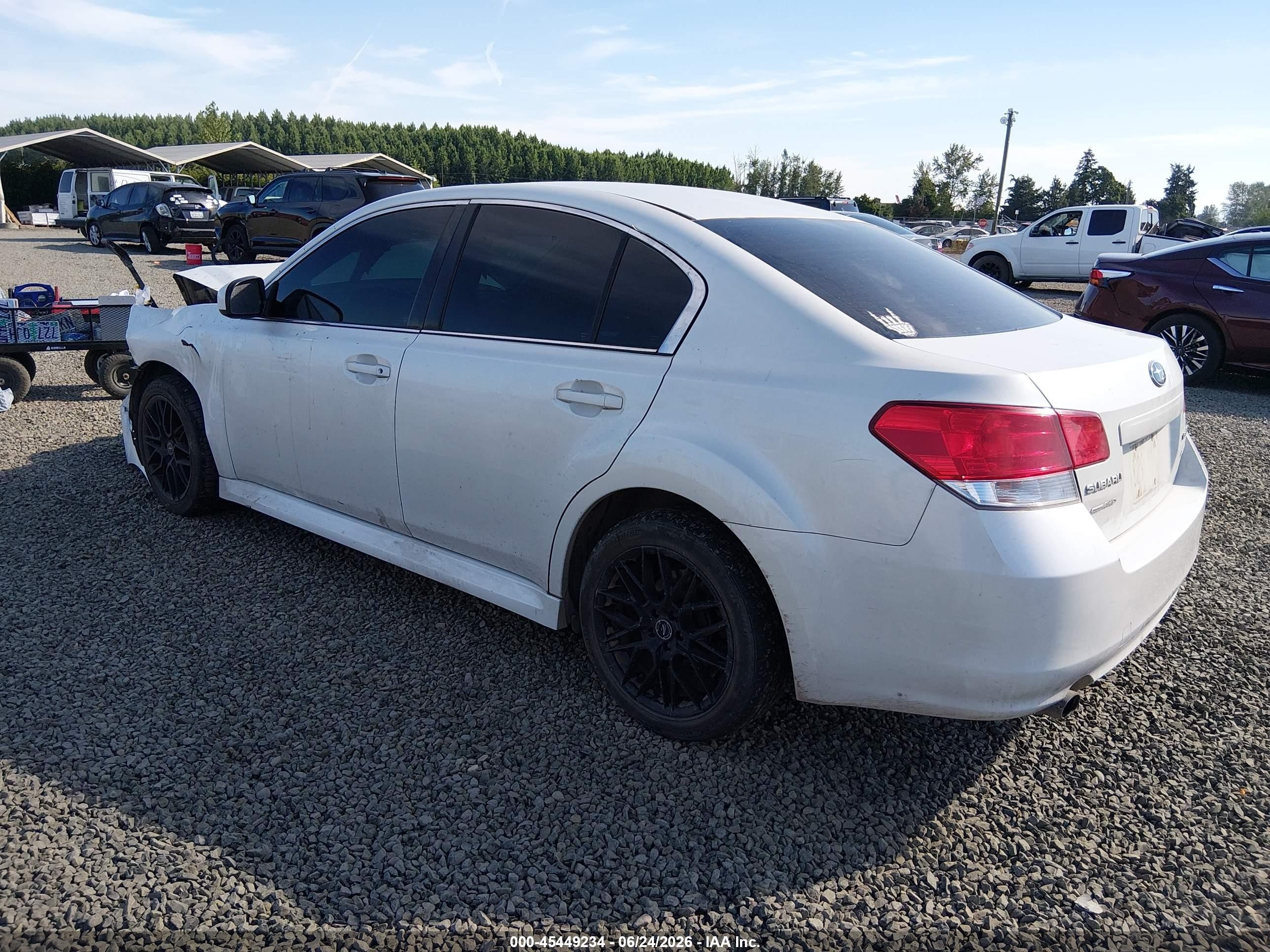 2013 Subaru Legacy 2.5i Premium White vin: 4S3BMBC66D3049376