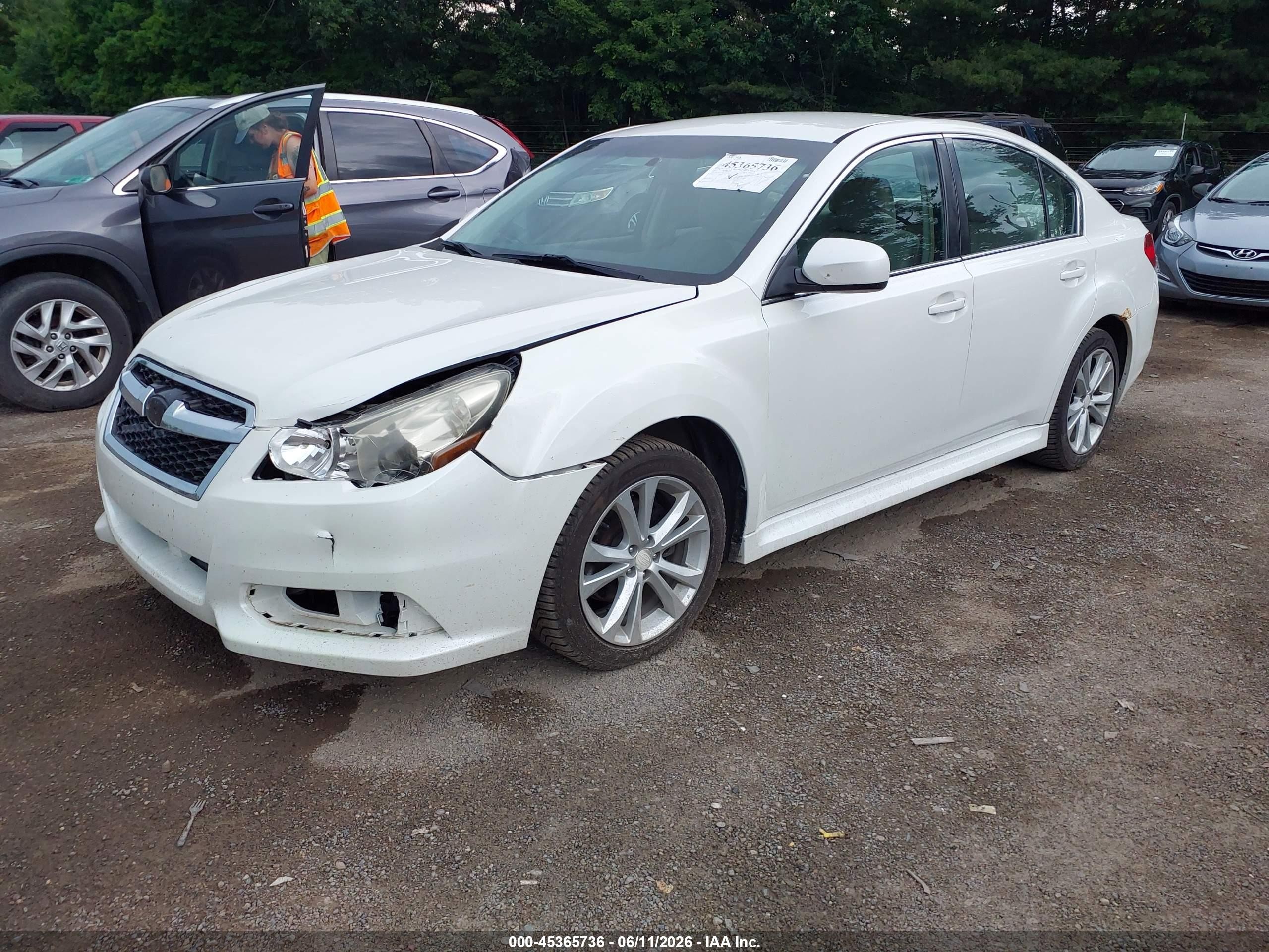 2014 Subaru Legacy 2.5i Premium White vin: 4S3BMBC66E3028710