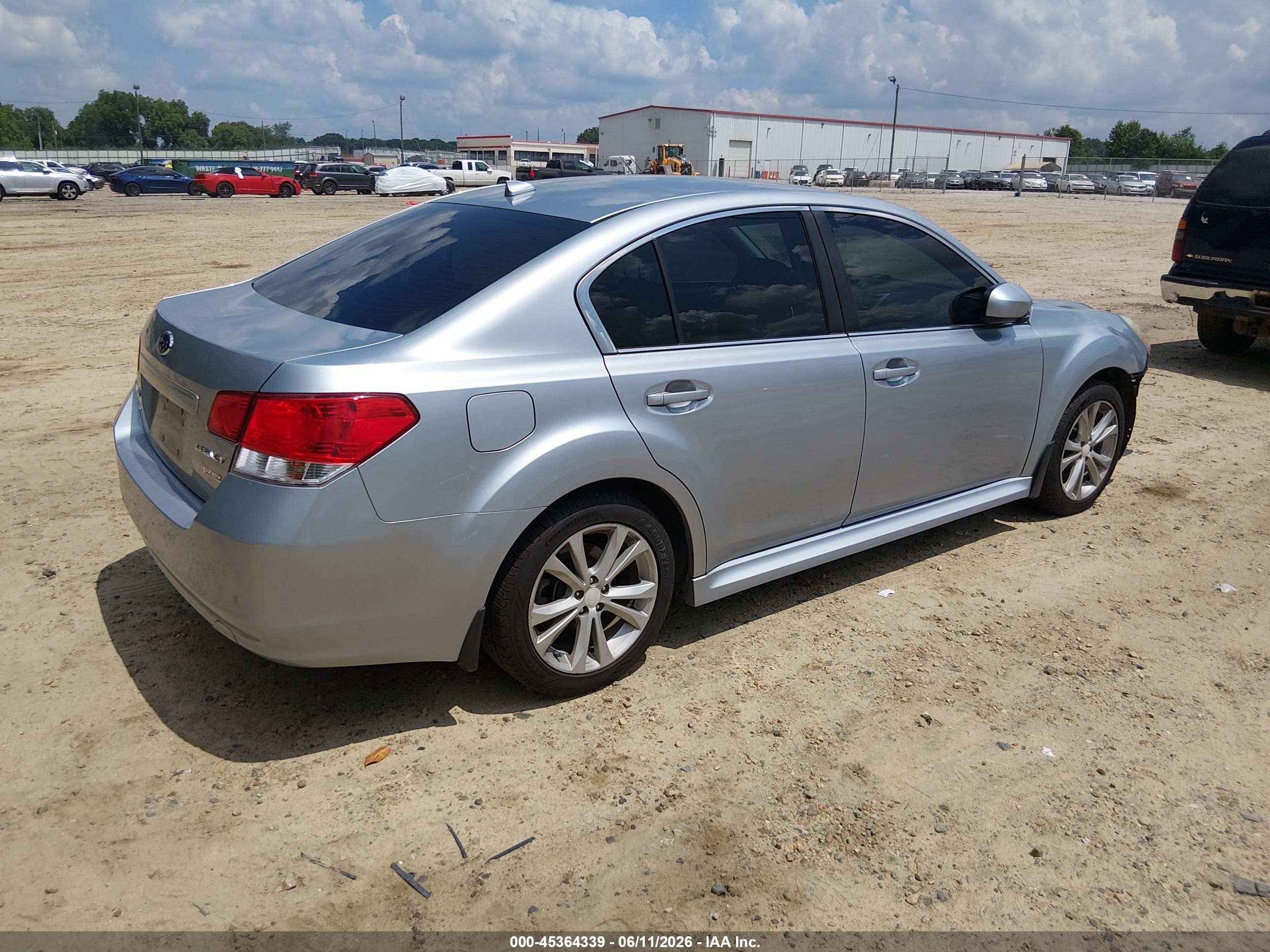 2014 Subaru Legacy 2.5i Premium Silver vin: 4S3BMBC66E3030280