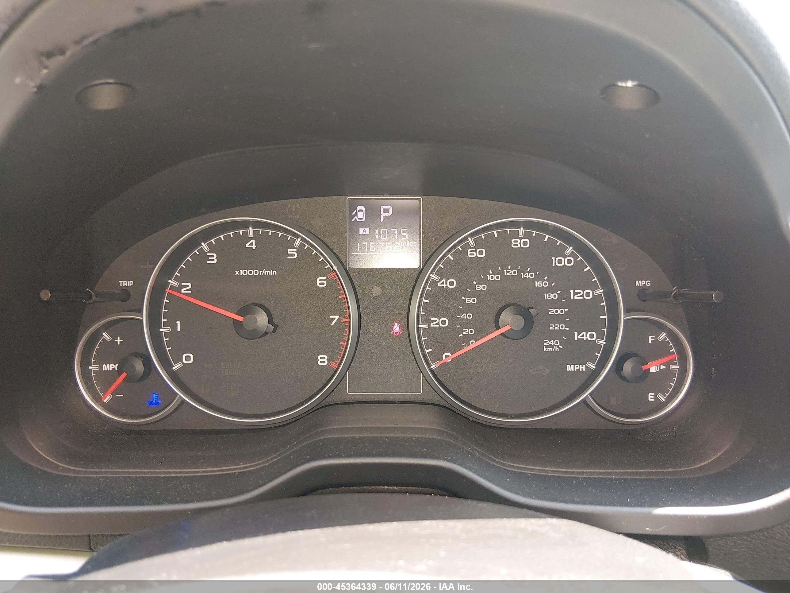 2014 Subaru Legacy 2.5i Premium Silver vin: 4S3BMBC66E3030280