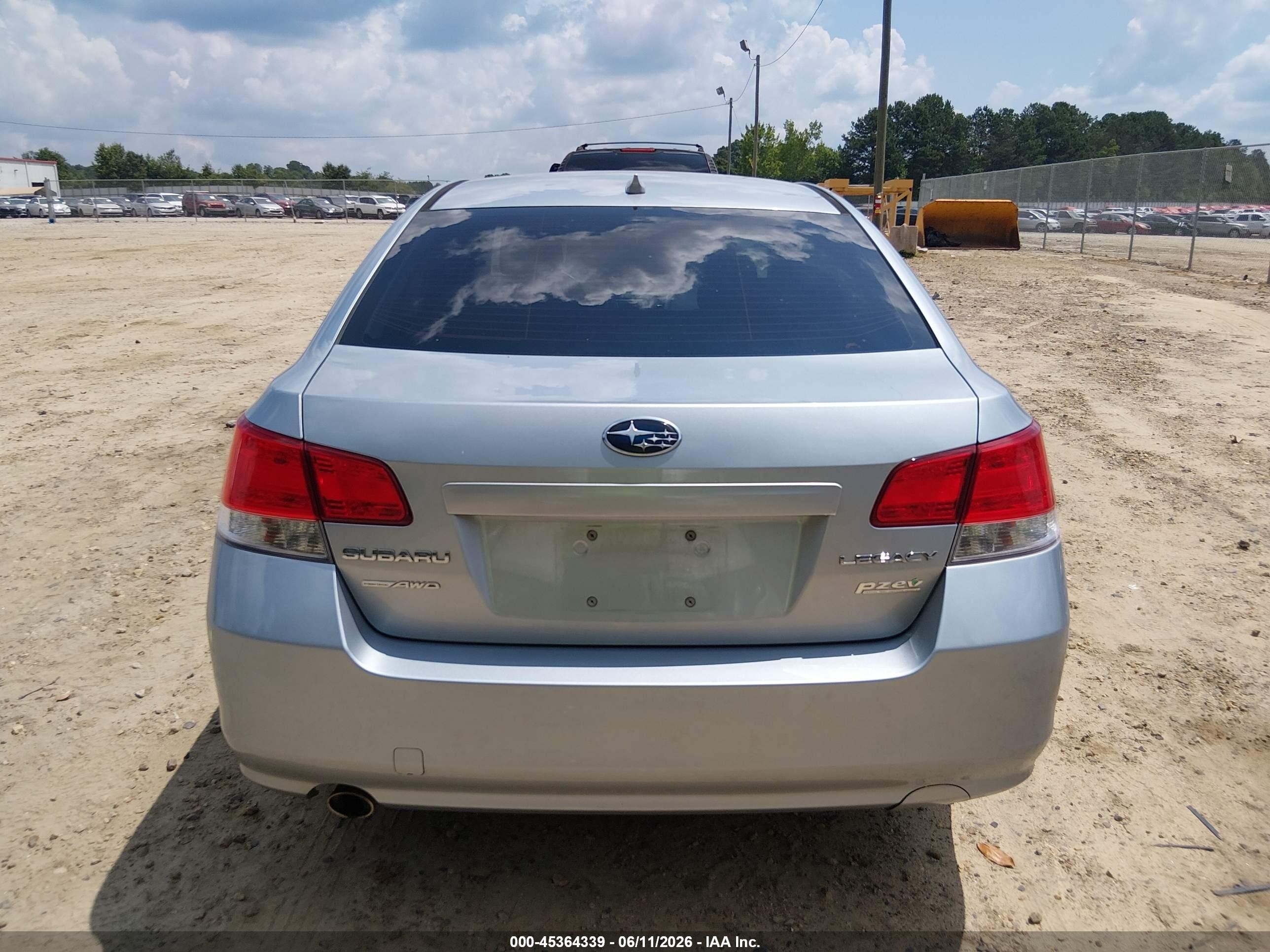 2014 Subaru Legacy 2.5i Premium Silver vin: 4S3BMBC66E3030280