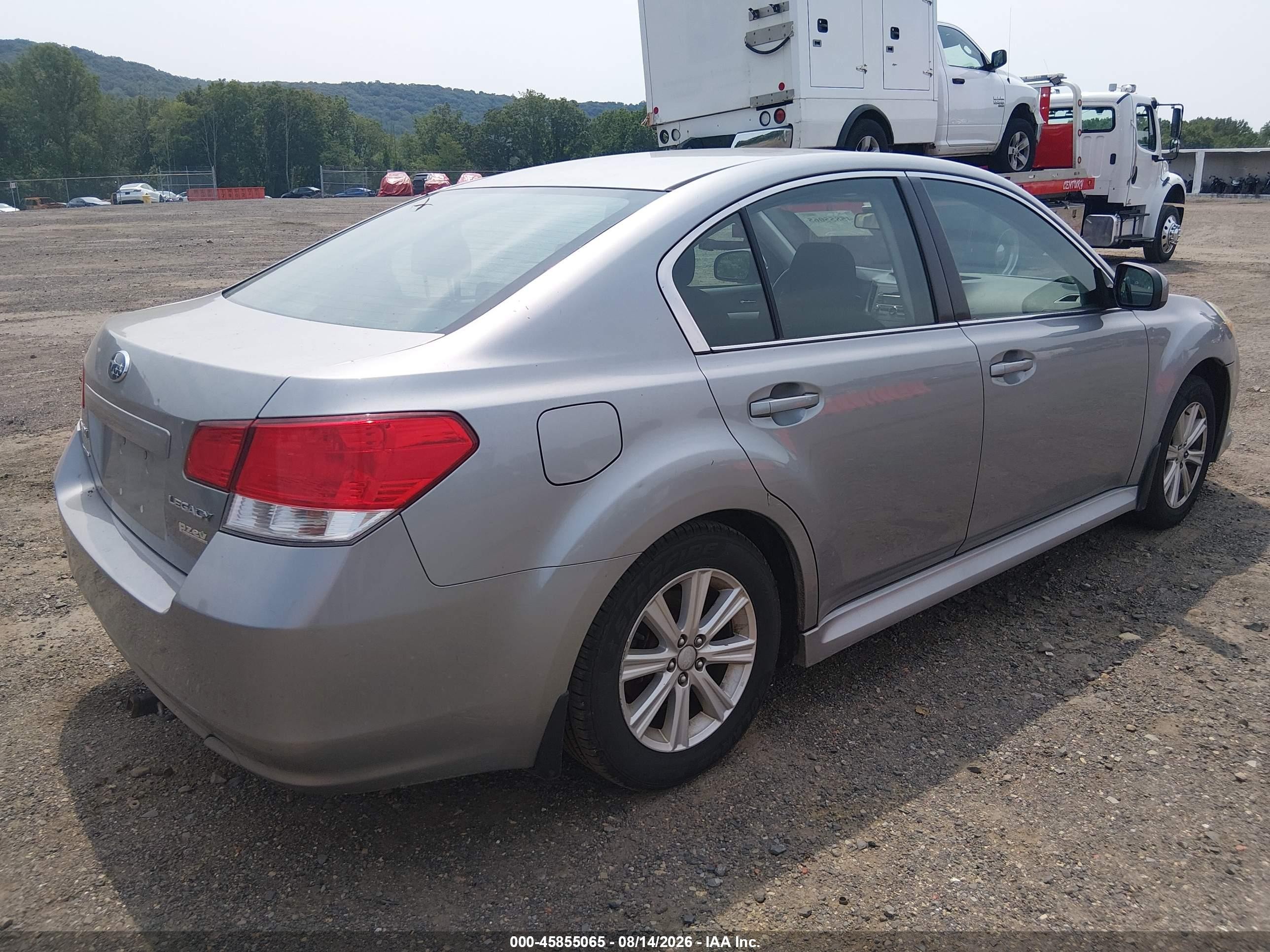 2011 Subaru Legacy 2.5i Premium Серебряный vin: 4S3BMBC67B3245954