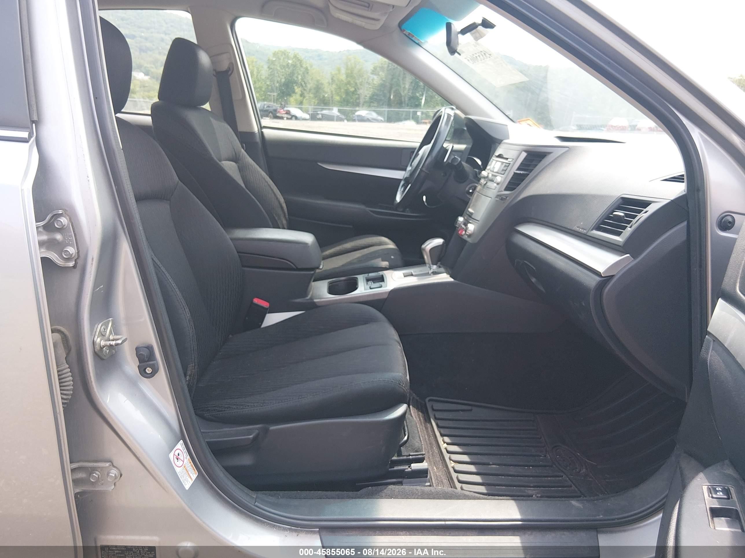 2011 Subaru Legacy 2.5i Premium Серебряный vin: 4S3BMBC67B3245954