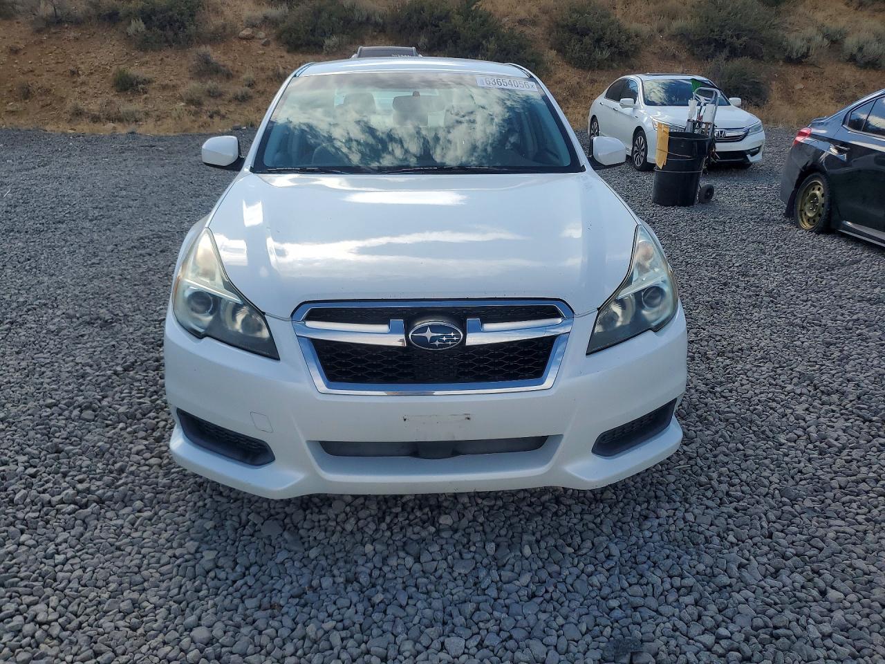 2013 Subaru Legacy 2.5i Premium White vin: 4S3BMBC67D3020355