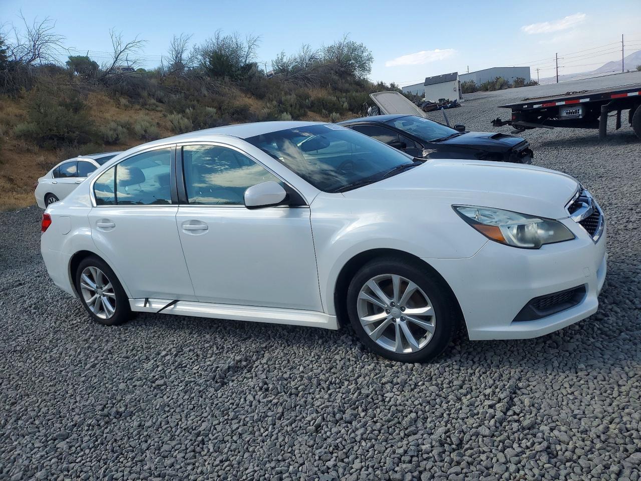 2013 Subaru Legacy 2.5i Premium White vin: 4S3BMBC67D3020355