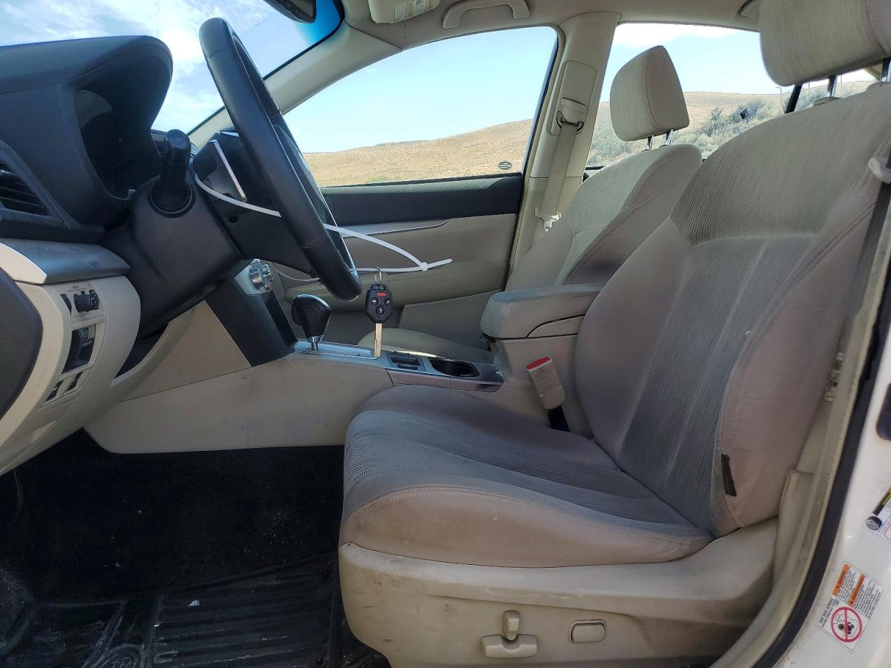 2013 Subaru Legacy 2.5i Premium White vin: 4S3BMBC67D3020355