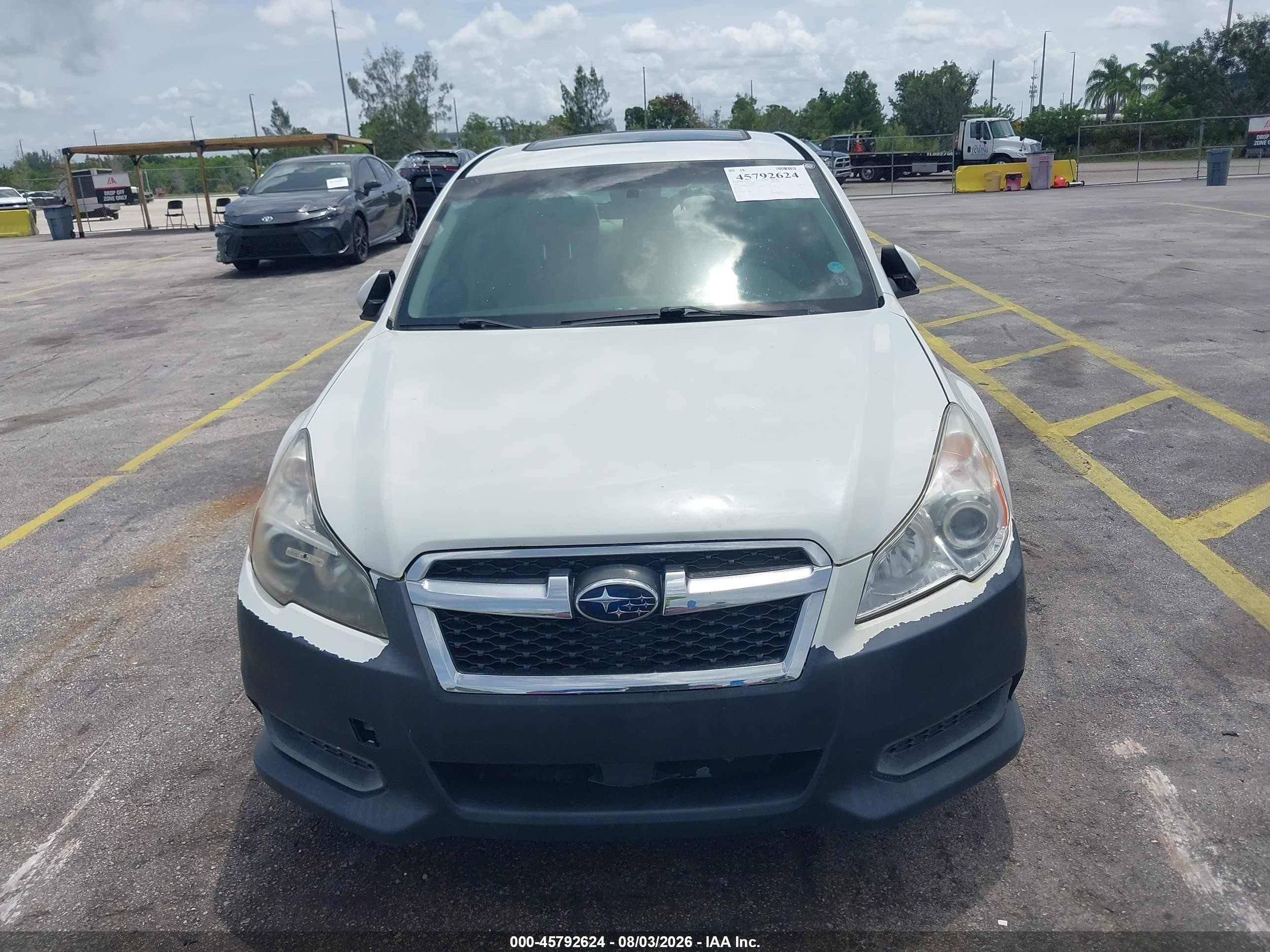 2013 Subaru Legacy 2.5i Premium White vin: 4S3BMBC67D3028293