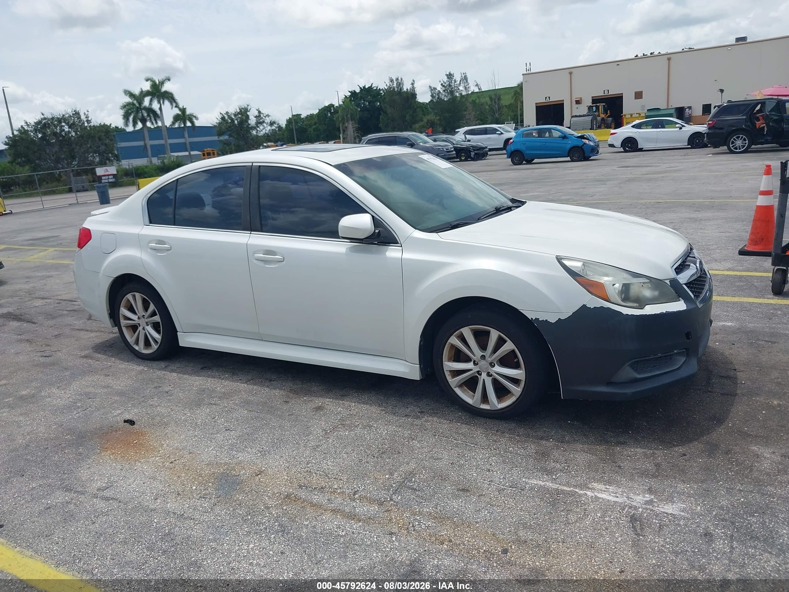 2013 Subaru Legacy 2.5i Premium White vin: 4S3BMBC67D3028293