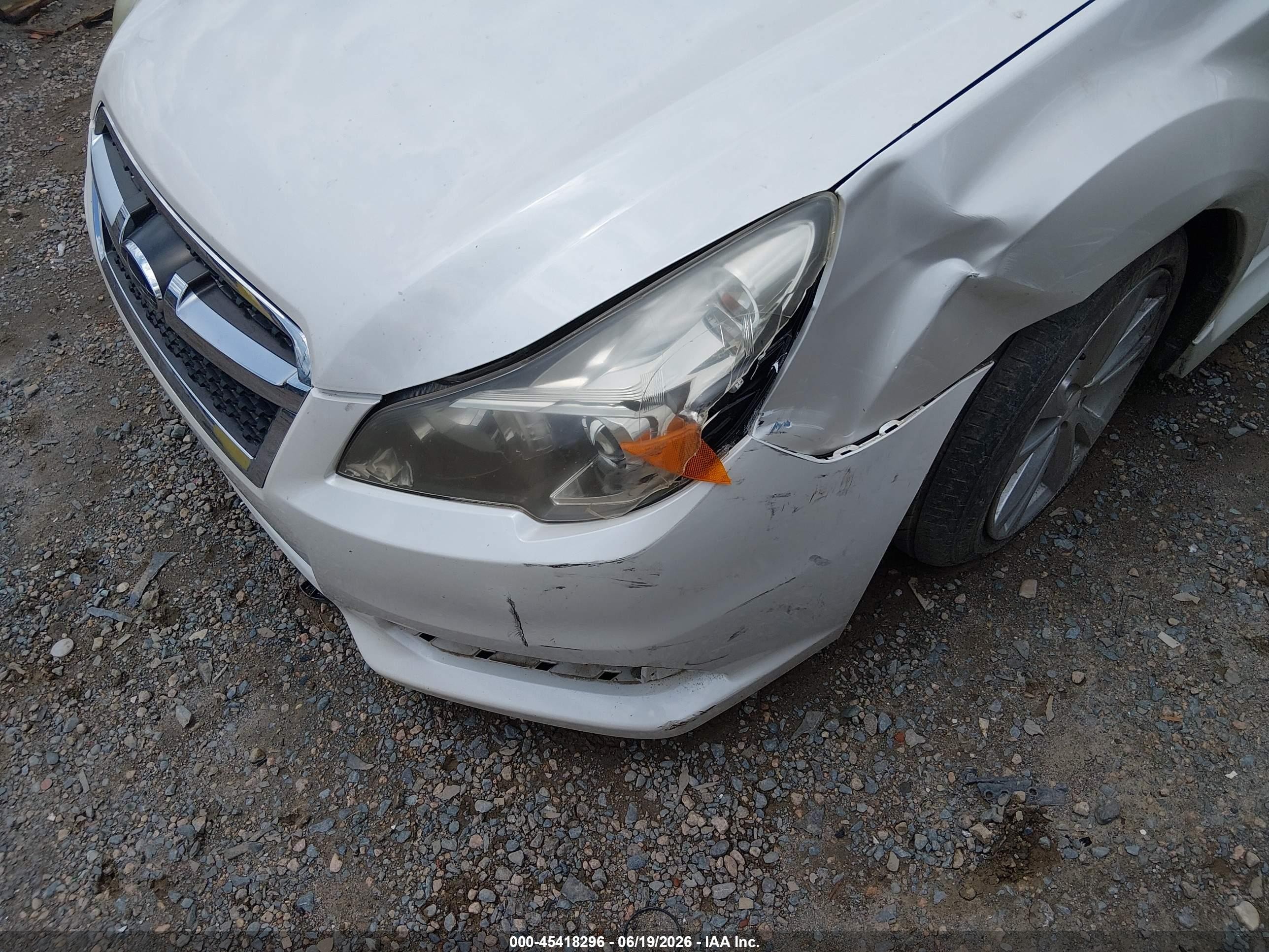 2013 Subaru Legacy 2.5i Premium White vin: 4S3BMBC67D3033252