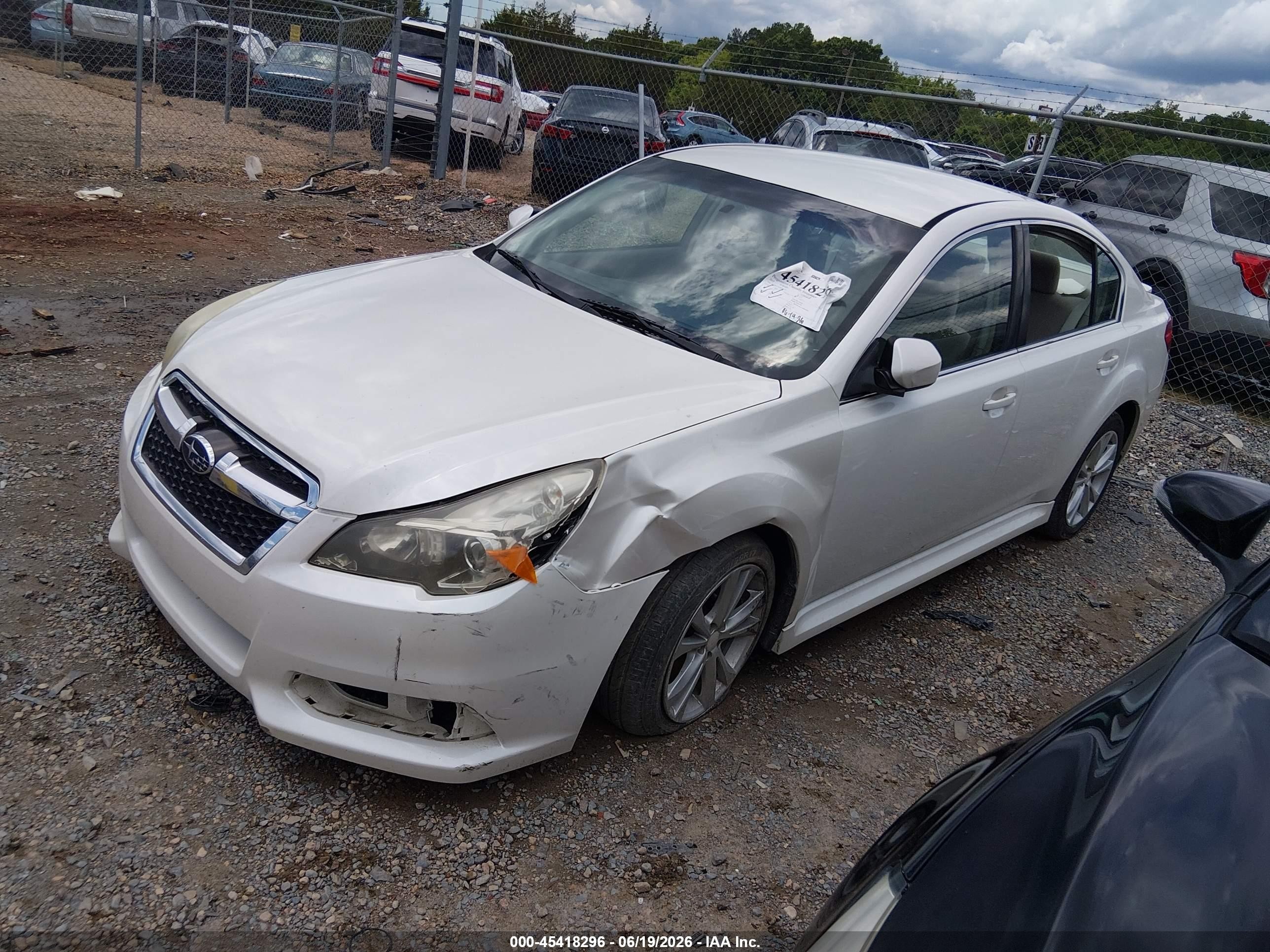 2013 Subaru Legacy 2.5i Premium White vin: 4S3BMBC67D3033252