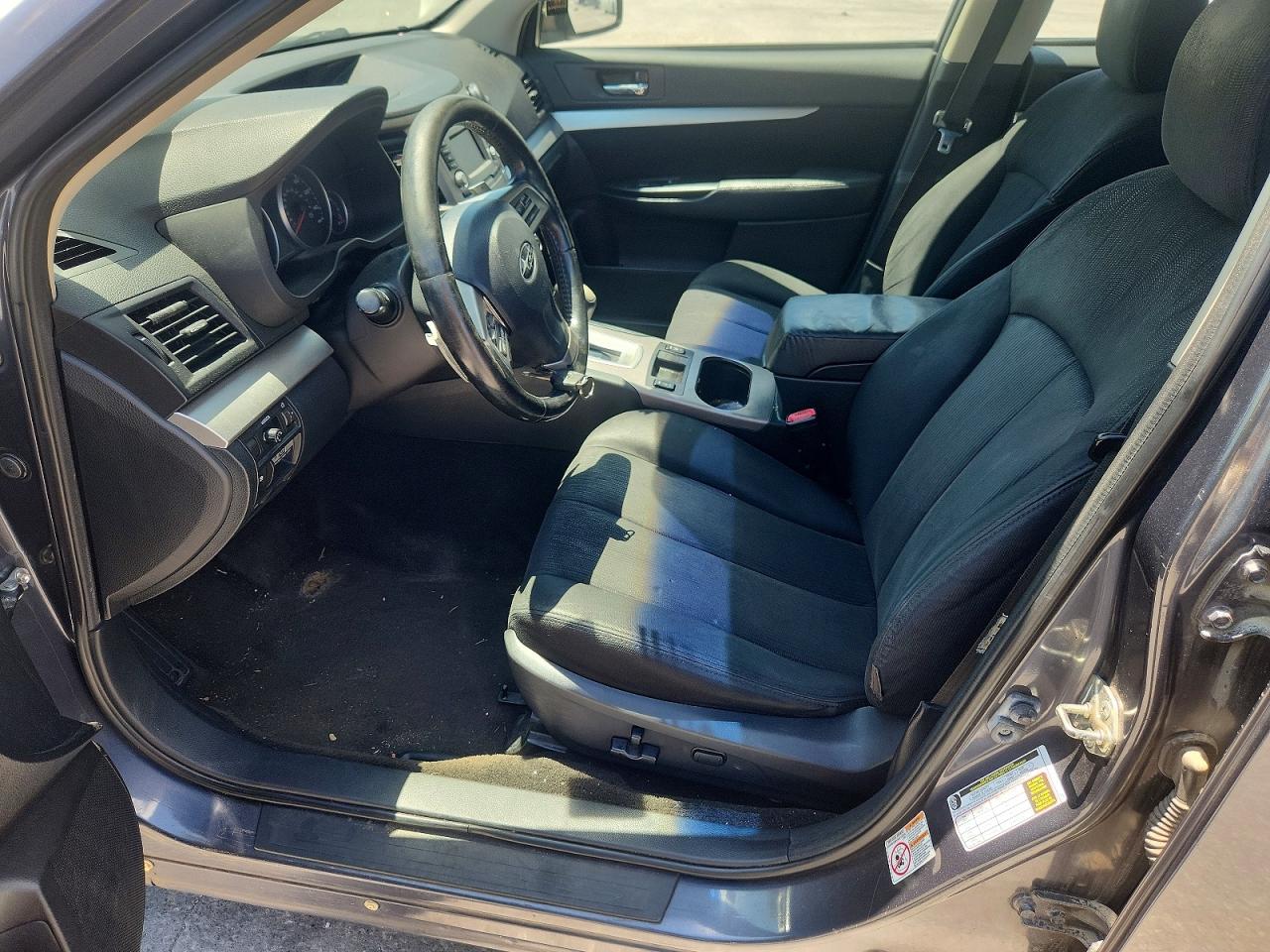 2014 Subaru Legacy 2.5i Premium Gray vin: 4S3BMBC67E3021166