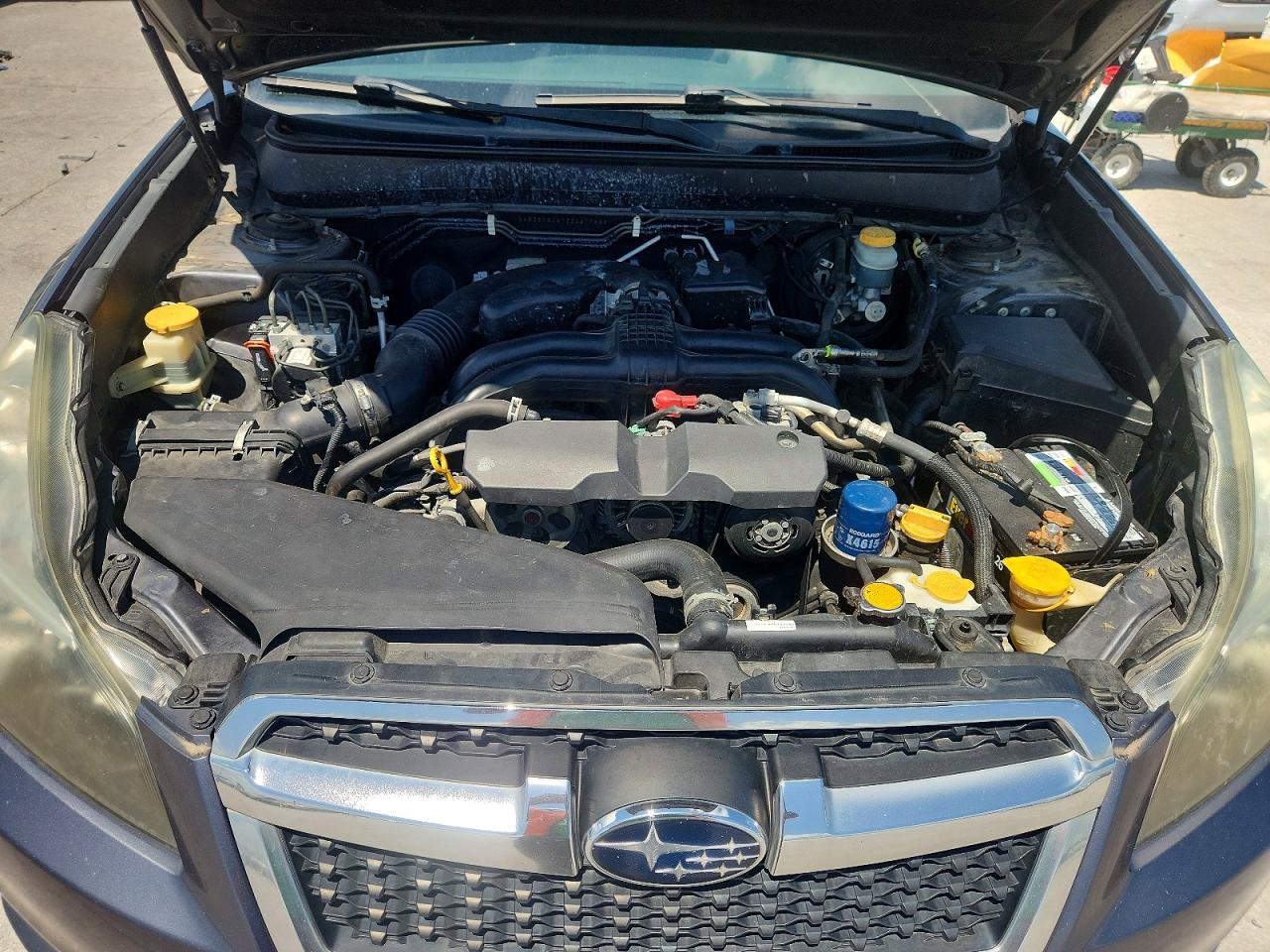 2014 Subaru Legacy 2.5i Premium Gray vin: 4S3BMBC67E3021166