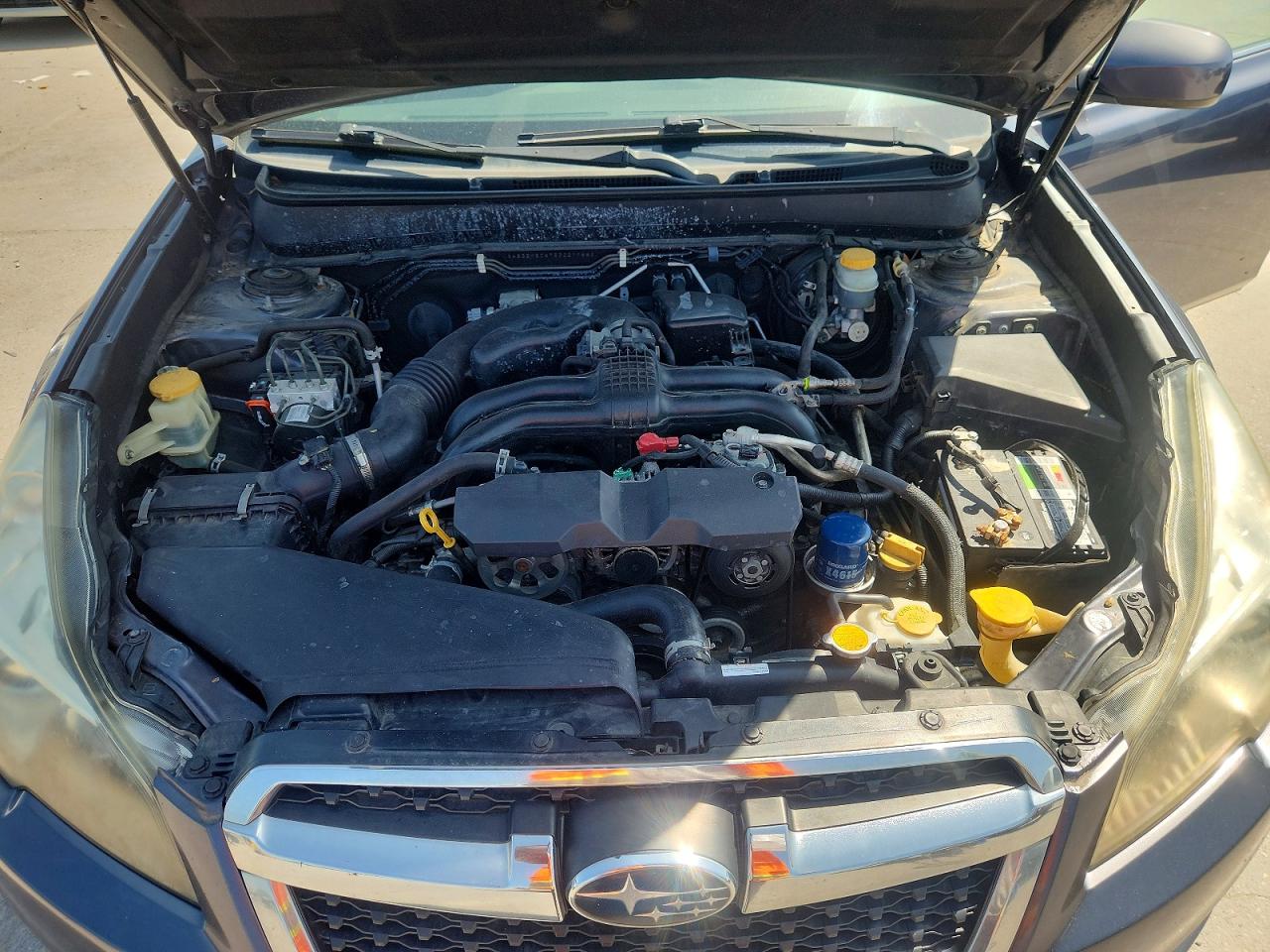 2014 Subaru Legacy 2.5i Premium Gray vin: 4S3BMBC67E3021166