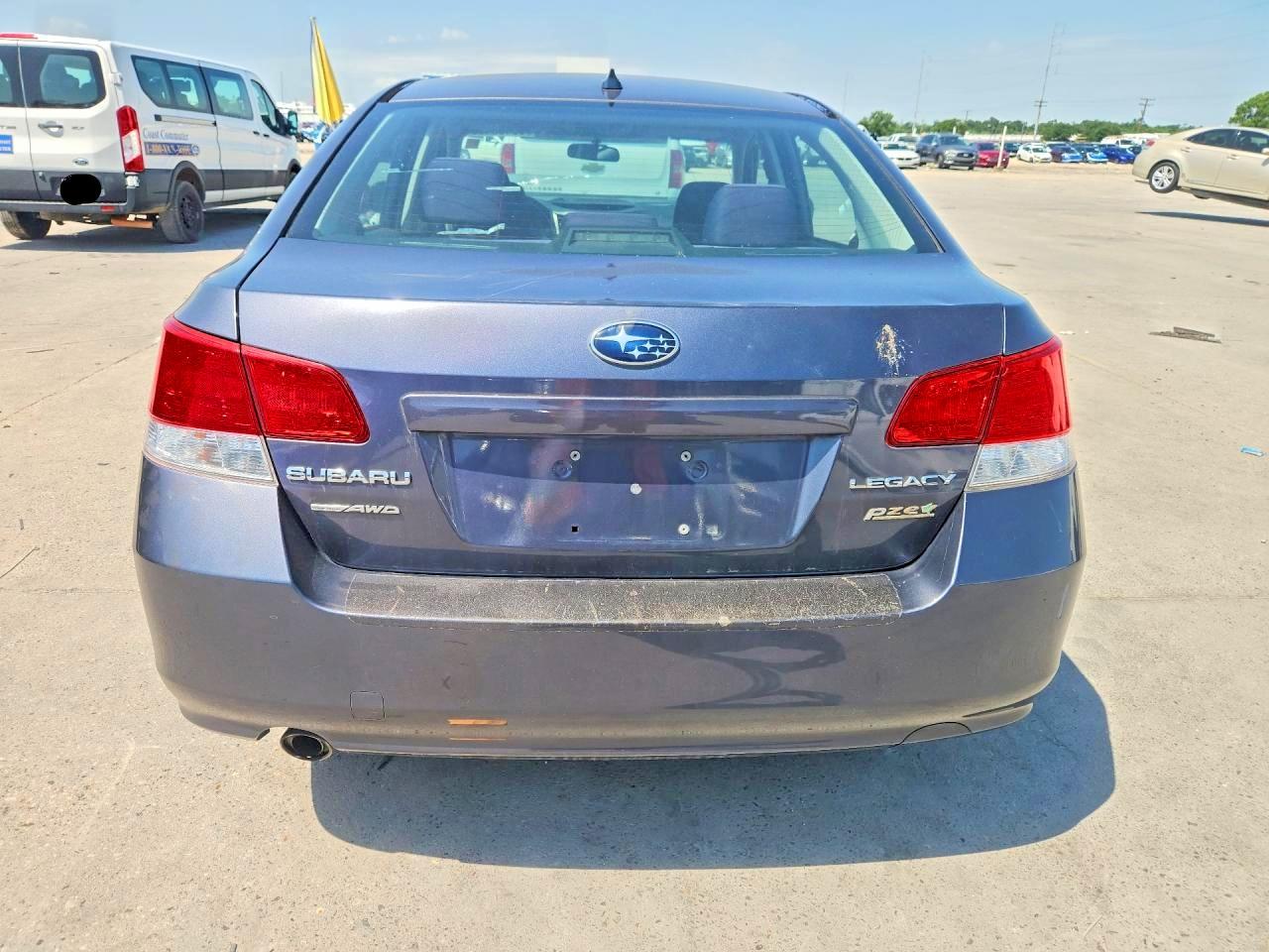 2014 Subaru Legacy 2.5i Premium Gray vin: 4S3BMBC67E3021166
