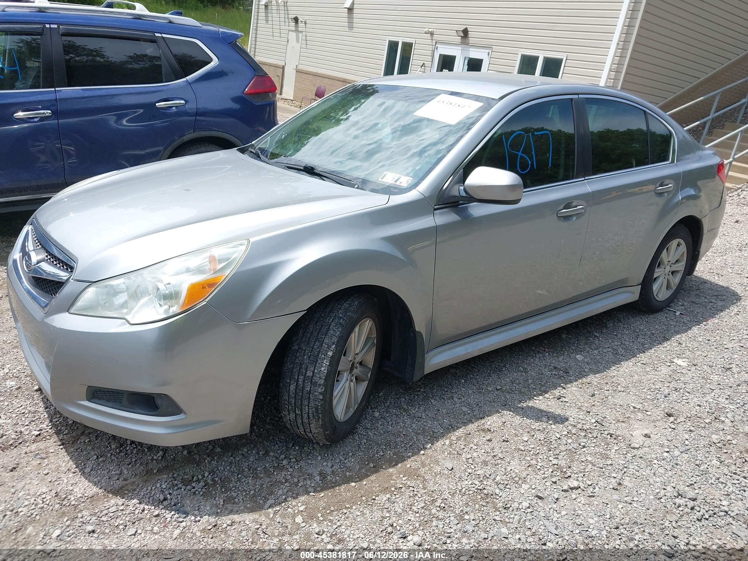 2011 Subaru Legacy 2.5i Premium Silver vin: 4S3BMBC68B3265100