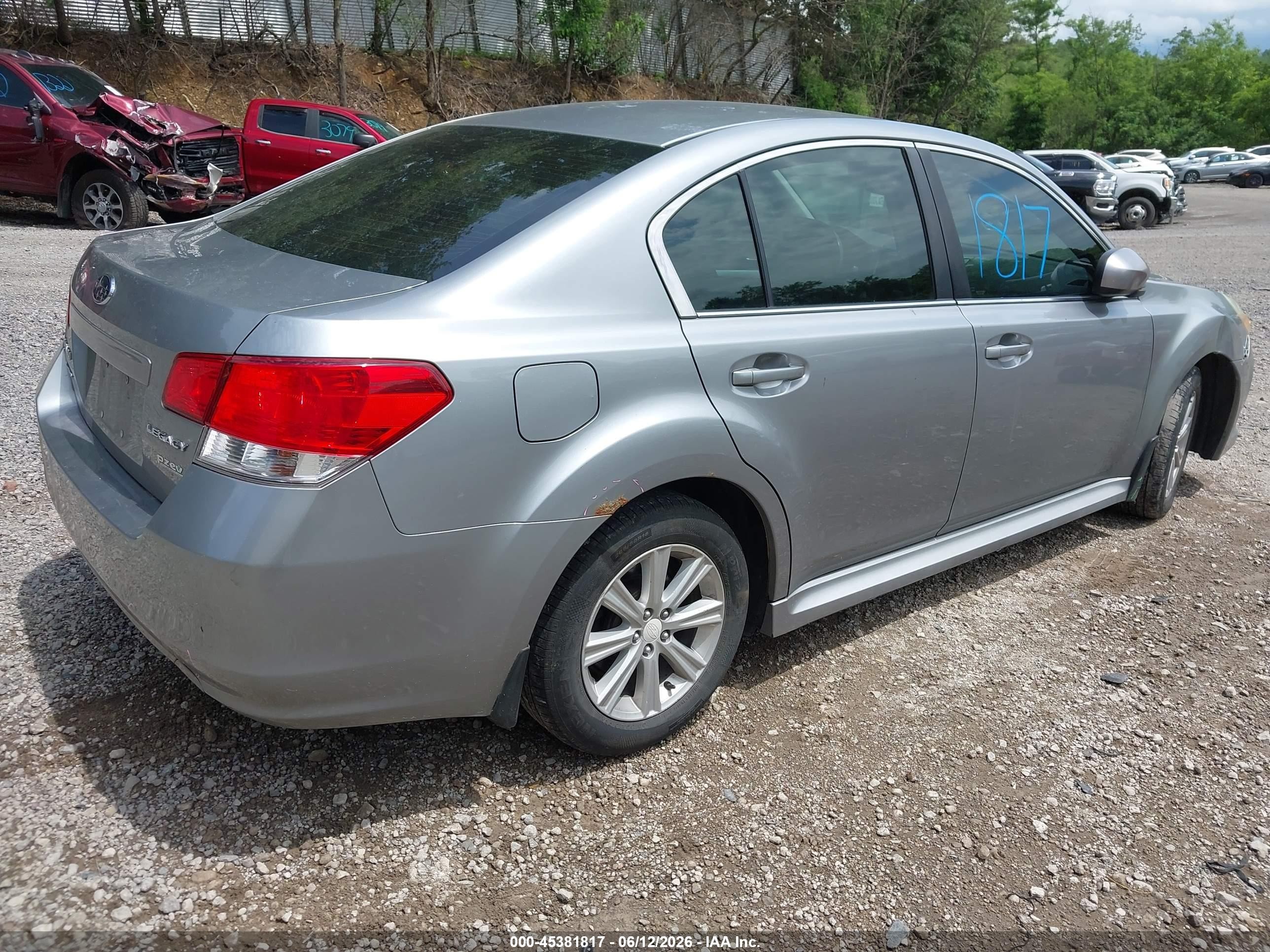 2011 Subaru Legacy 2.5i Premium Silver vin: 4S3BMBC68B3265100