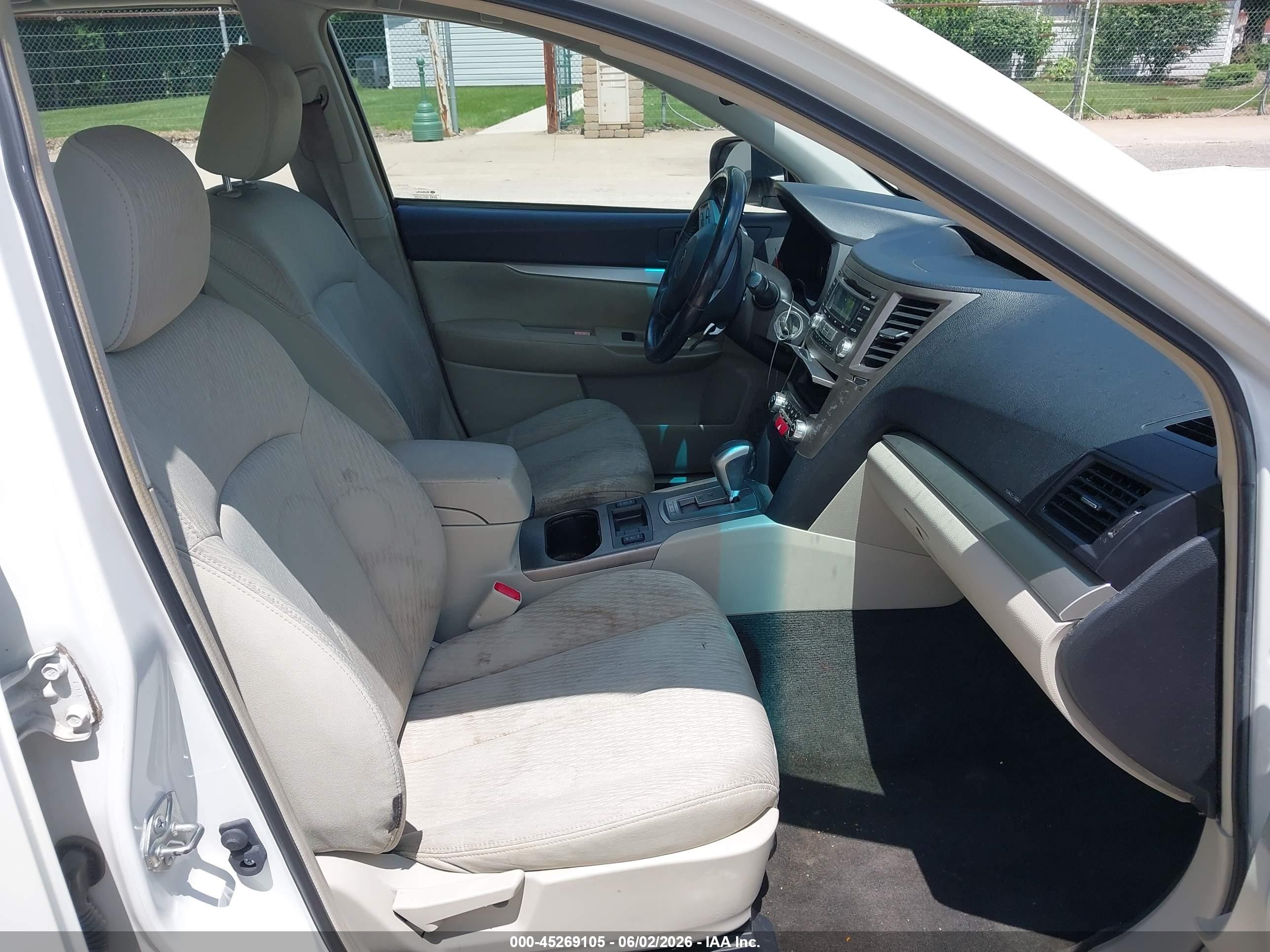 2012 Subaru Legacy 2.5i Premium White vin: 4S3BMBC68C3031069