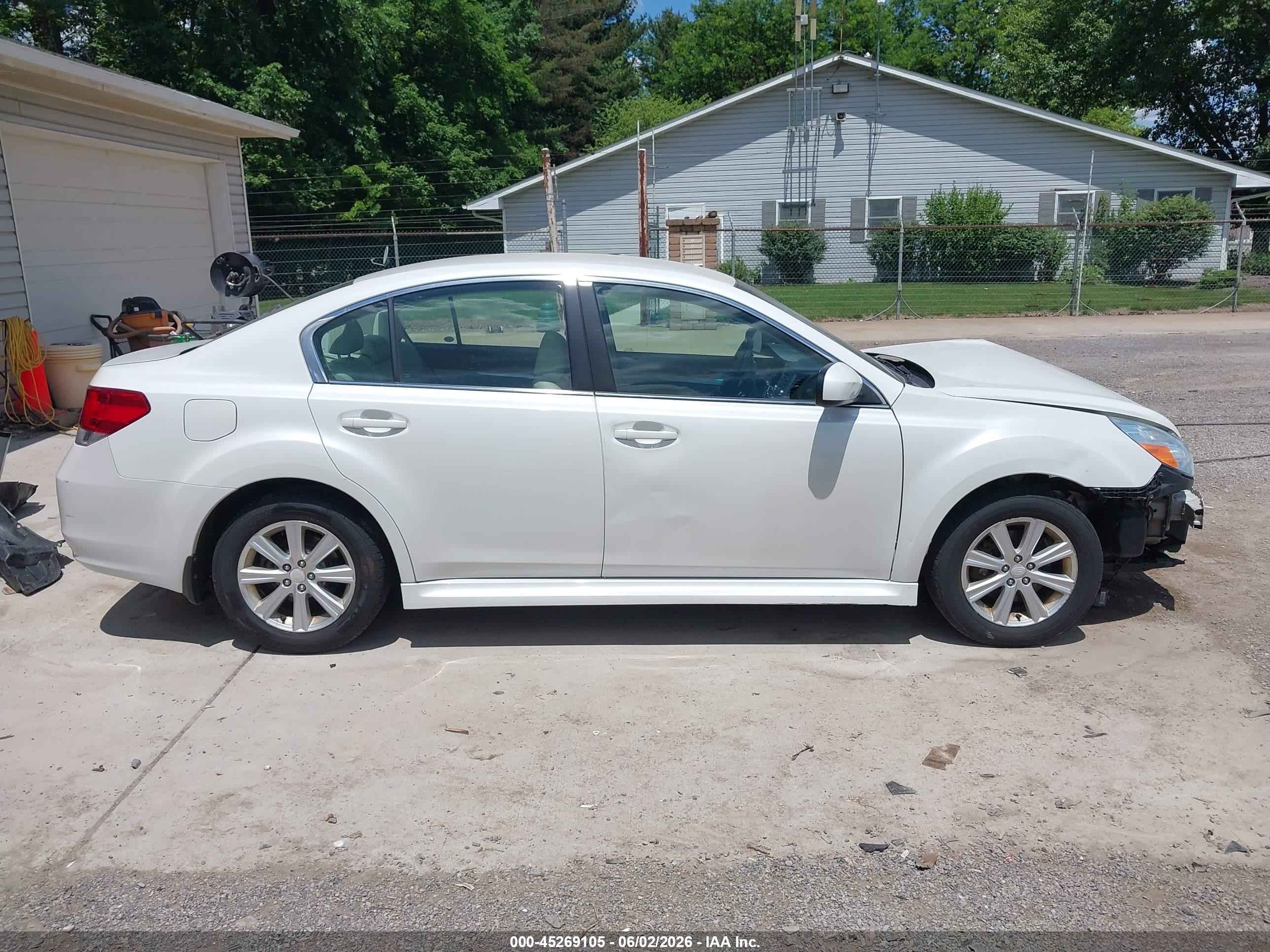 2012 Subaru Legacy 2.5i Premium White vin: 4S3BMBC68C3031069