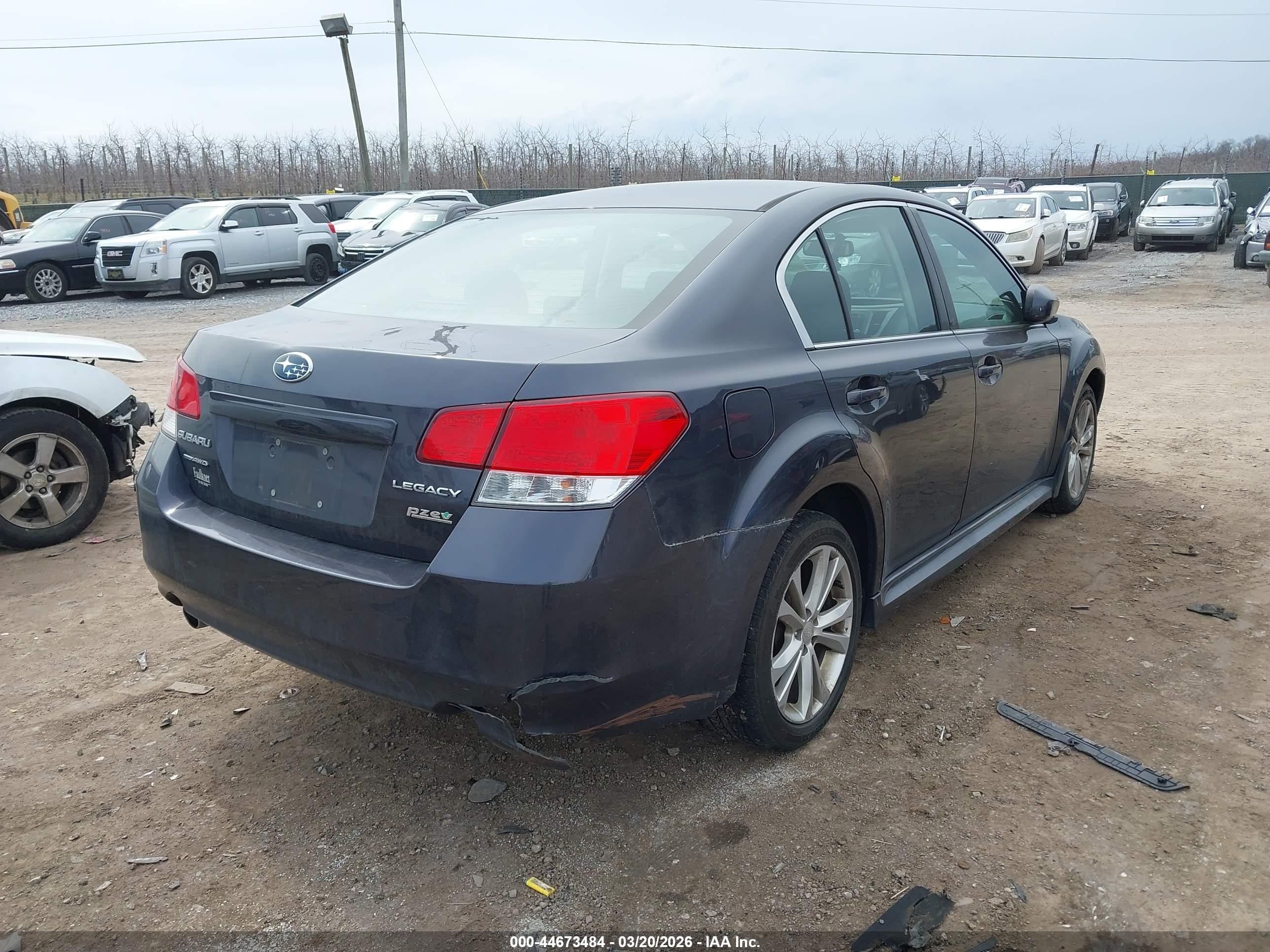 2013 Subaru Legacy 2.5i Premium Серый vin: 4S3BMBC68D3038864