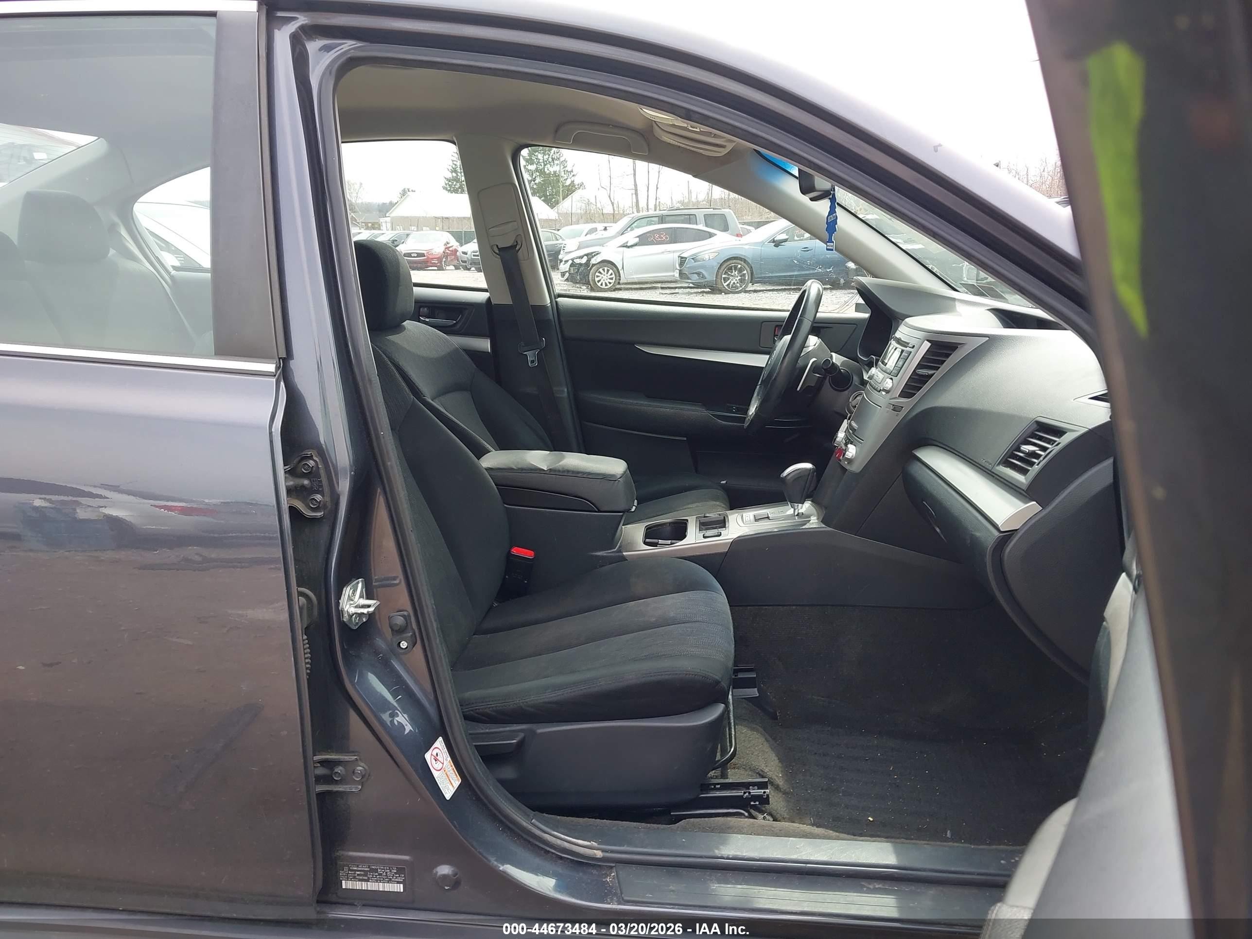 2013 Subaru Legacy 2.5i Premium Серый vin: 4S3BMBC68D3038864
