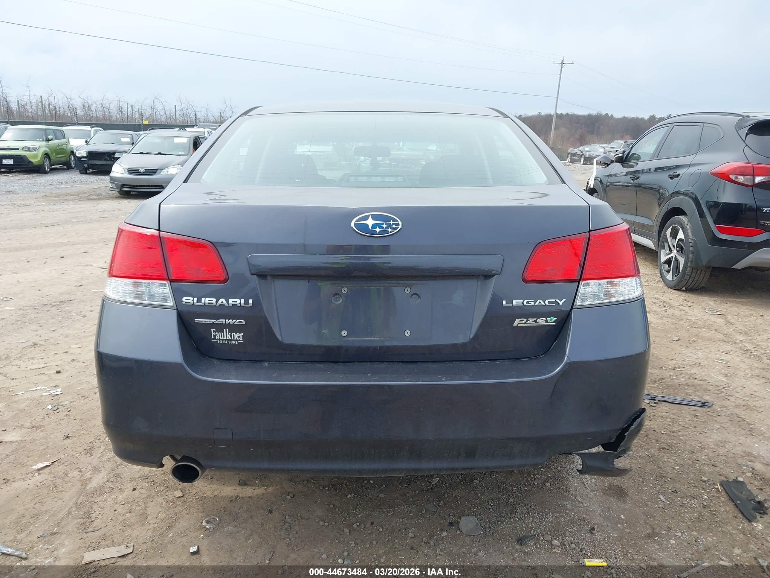 2013 Subaru Legacy 2.5i Premium Серый vin: 4S3BMBC68D3038864