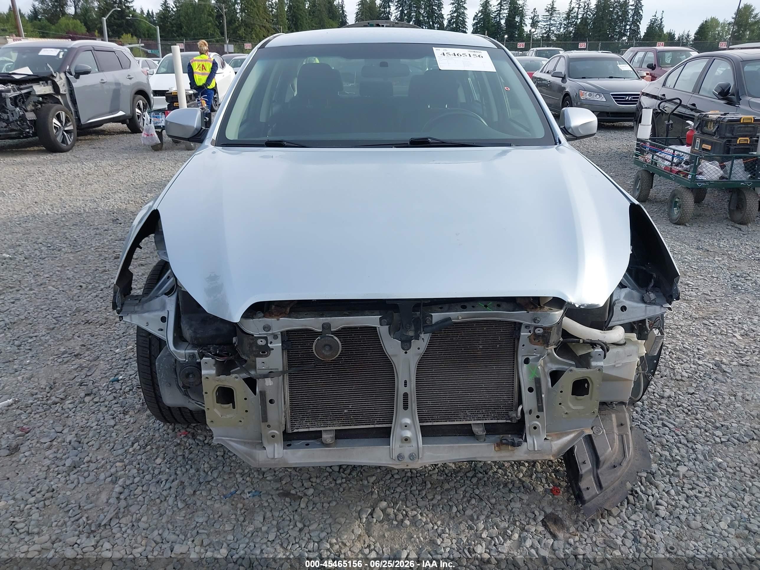 2013 Subaru Legacy 2.5i Premium Silver vin: 4S3BMBC68D3048178