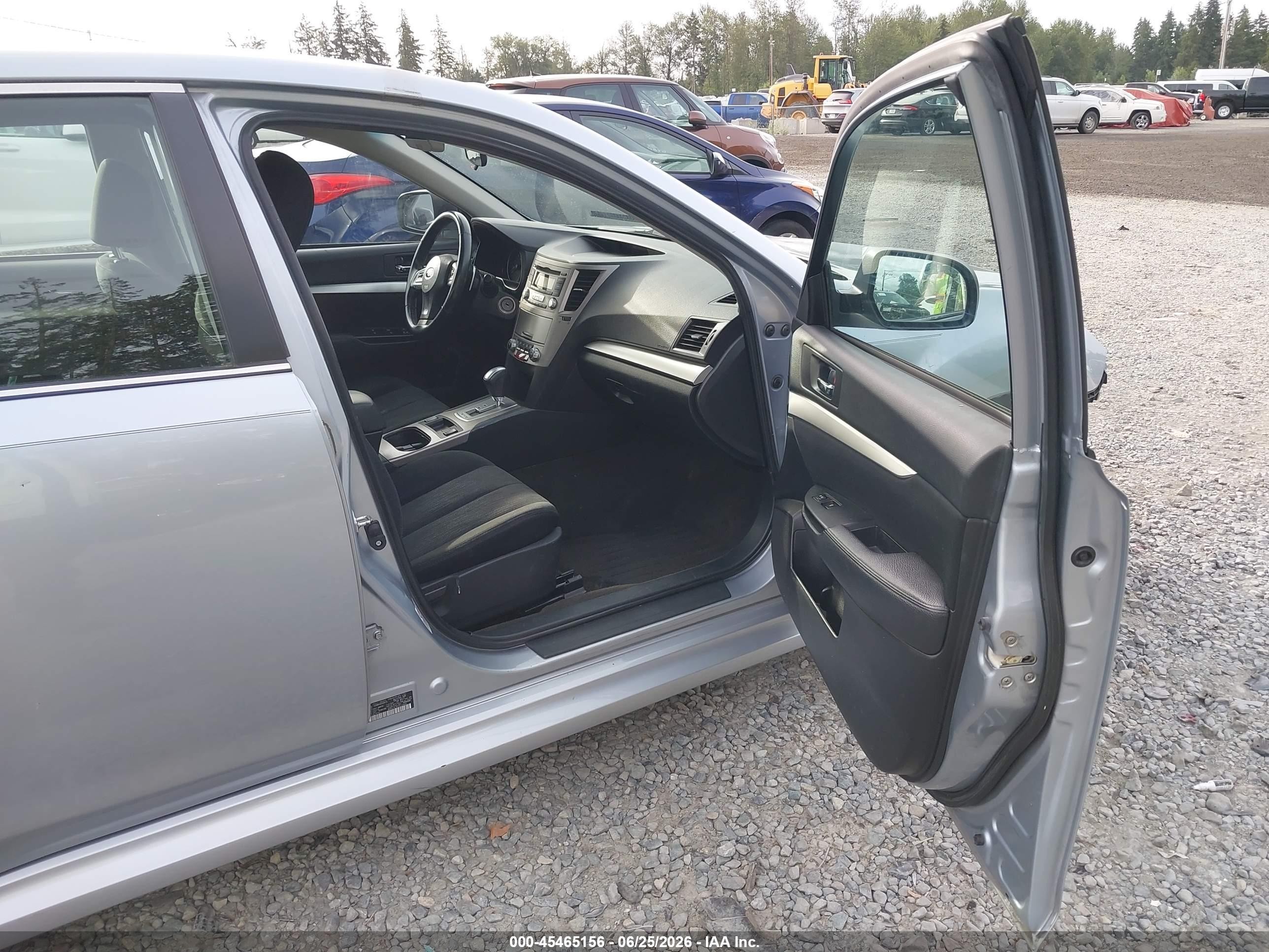 2013 Subaru Legacy 2.5i Premium Silver vin: 4S3BMBC68D3048178