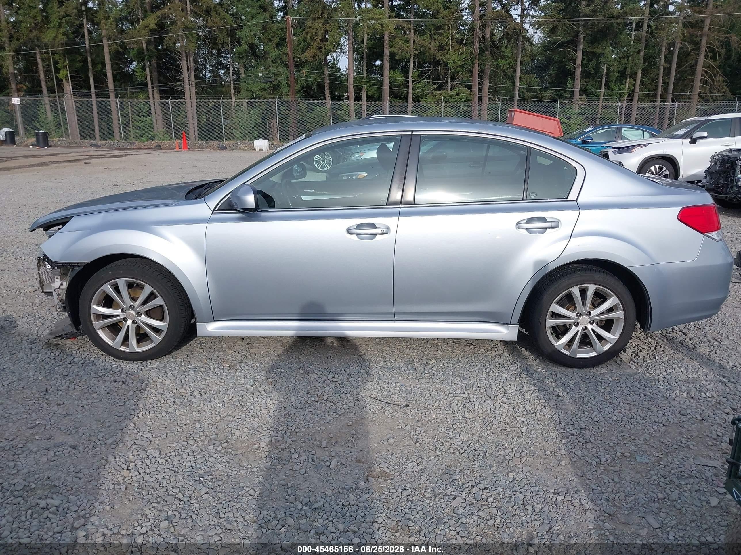 2013 Subaru Legacy 2.5i Premium Silver vin: 4S3BMBC68D3048178