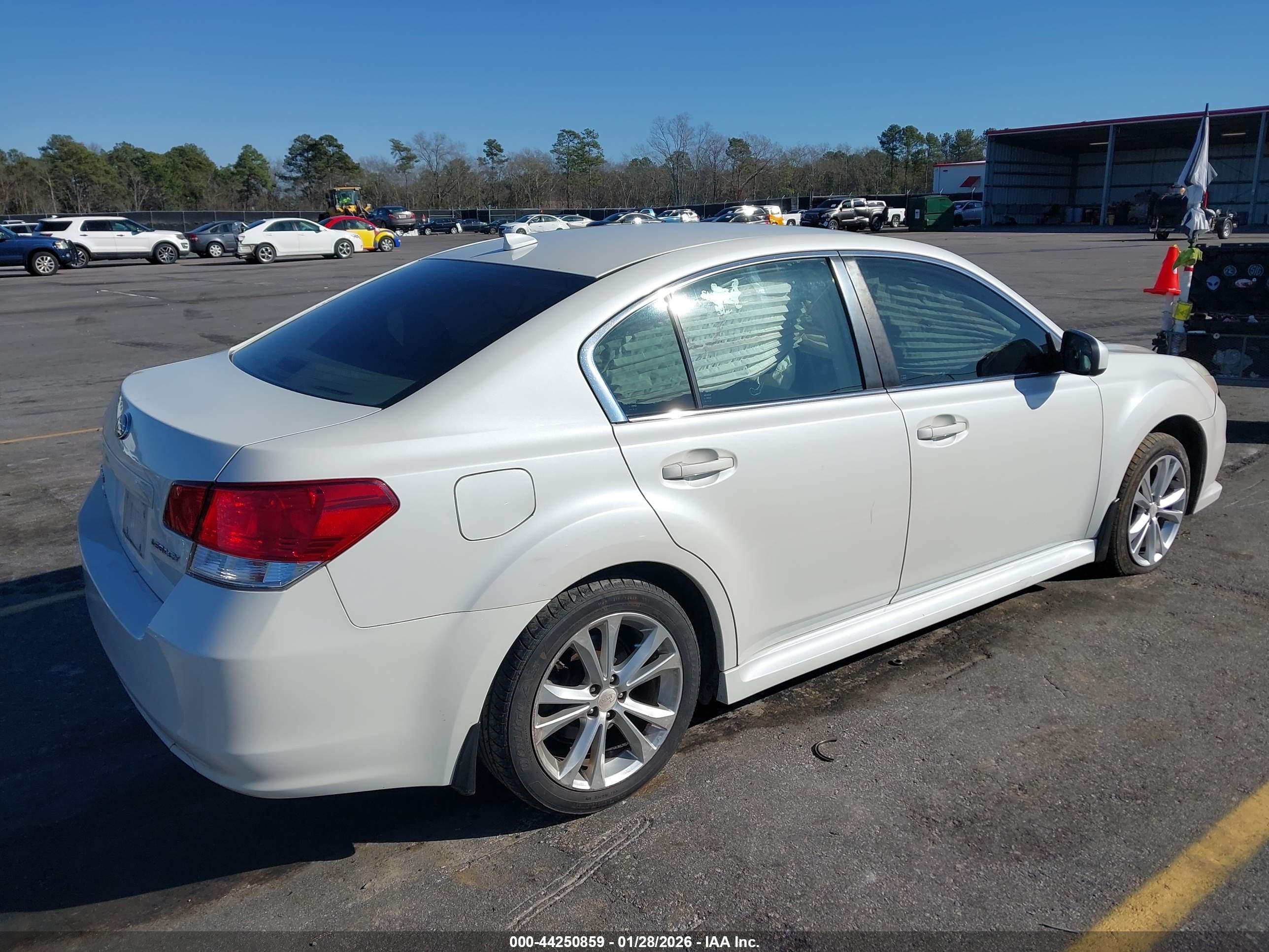2014 Subaru Legacy 2.5i Premium White vin: 4S3BMBC68E3026599