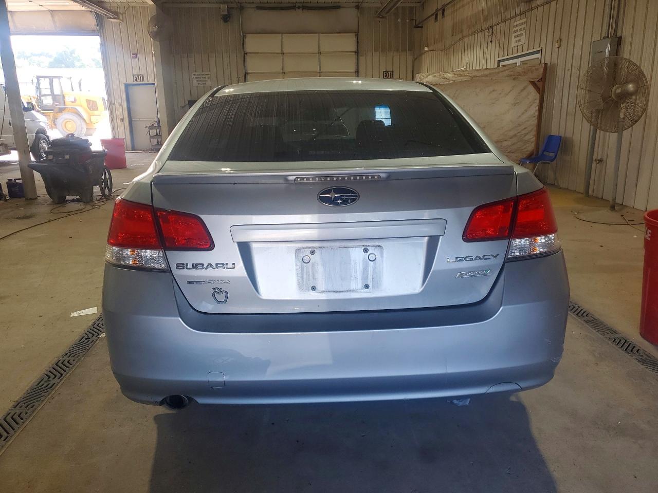 2012 Subaru Legacy 2.5i Premium Серебряный vin: 4S3BMBC69C3013129