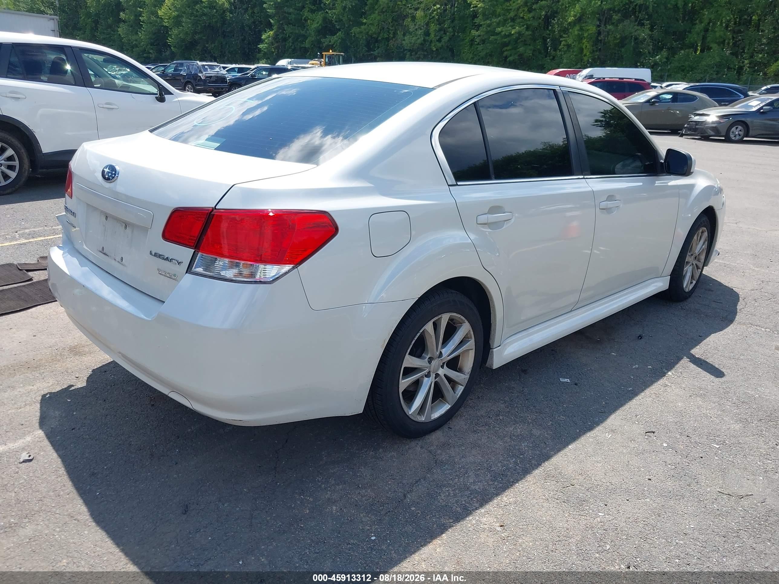 2013 Subaru Legacy 2.5i Premium White vin: 4S3BMBC69D3023340