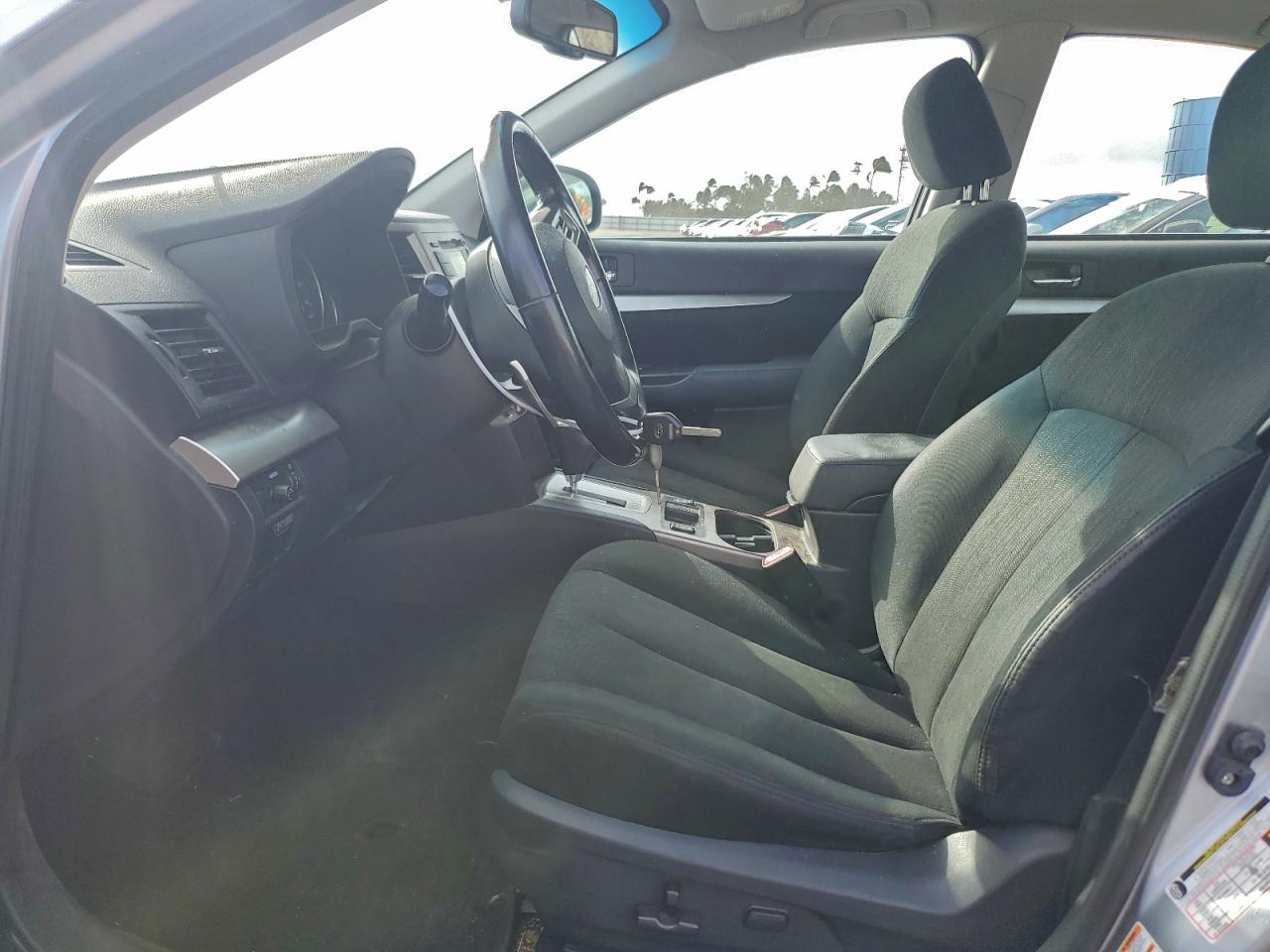 2013 Subaru Legacy Серебряный vin: 4S3BMBC69D3042910