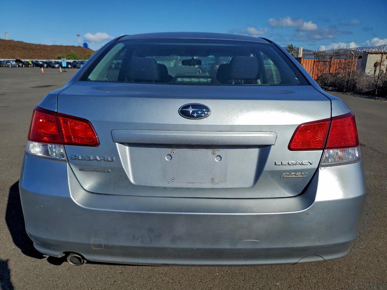 2013 Subaru Legacy Серебряный vin: 4S3BMBC69D3042910